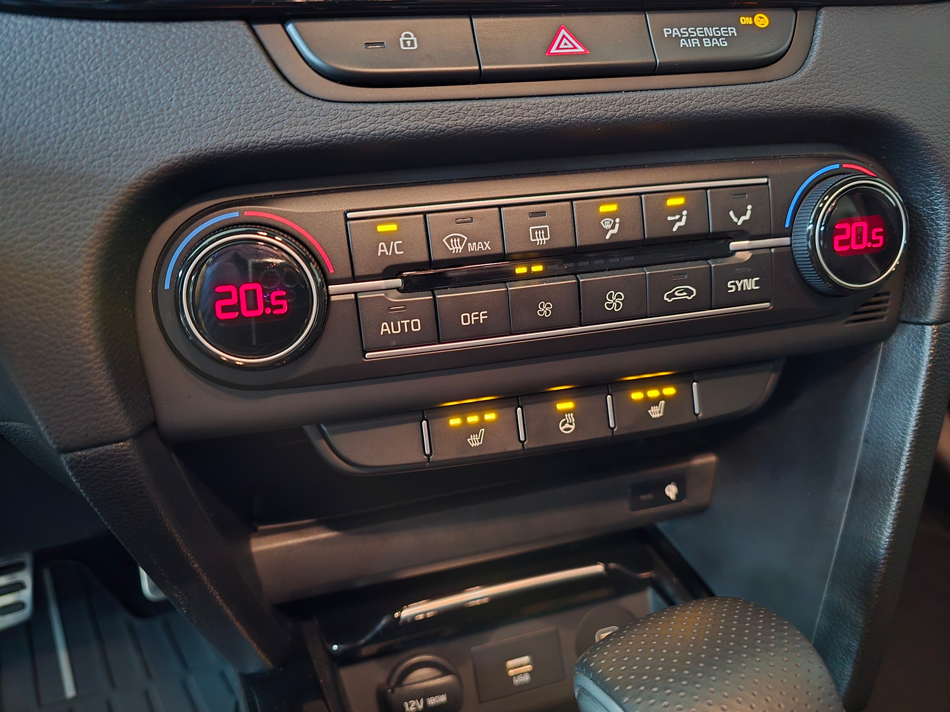 KIA ProCeed 1.5 T-GDi MHEV GT-Line DCT-image-18