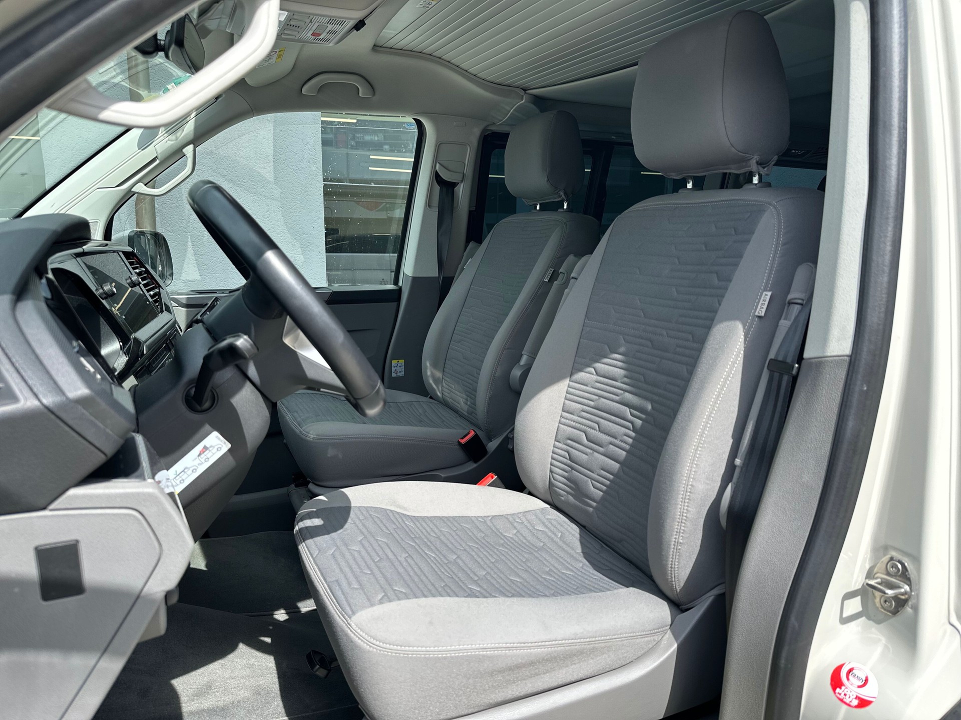 VW T6.1 California 2.0 TDI Ocean Liberty DSG-image-5