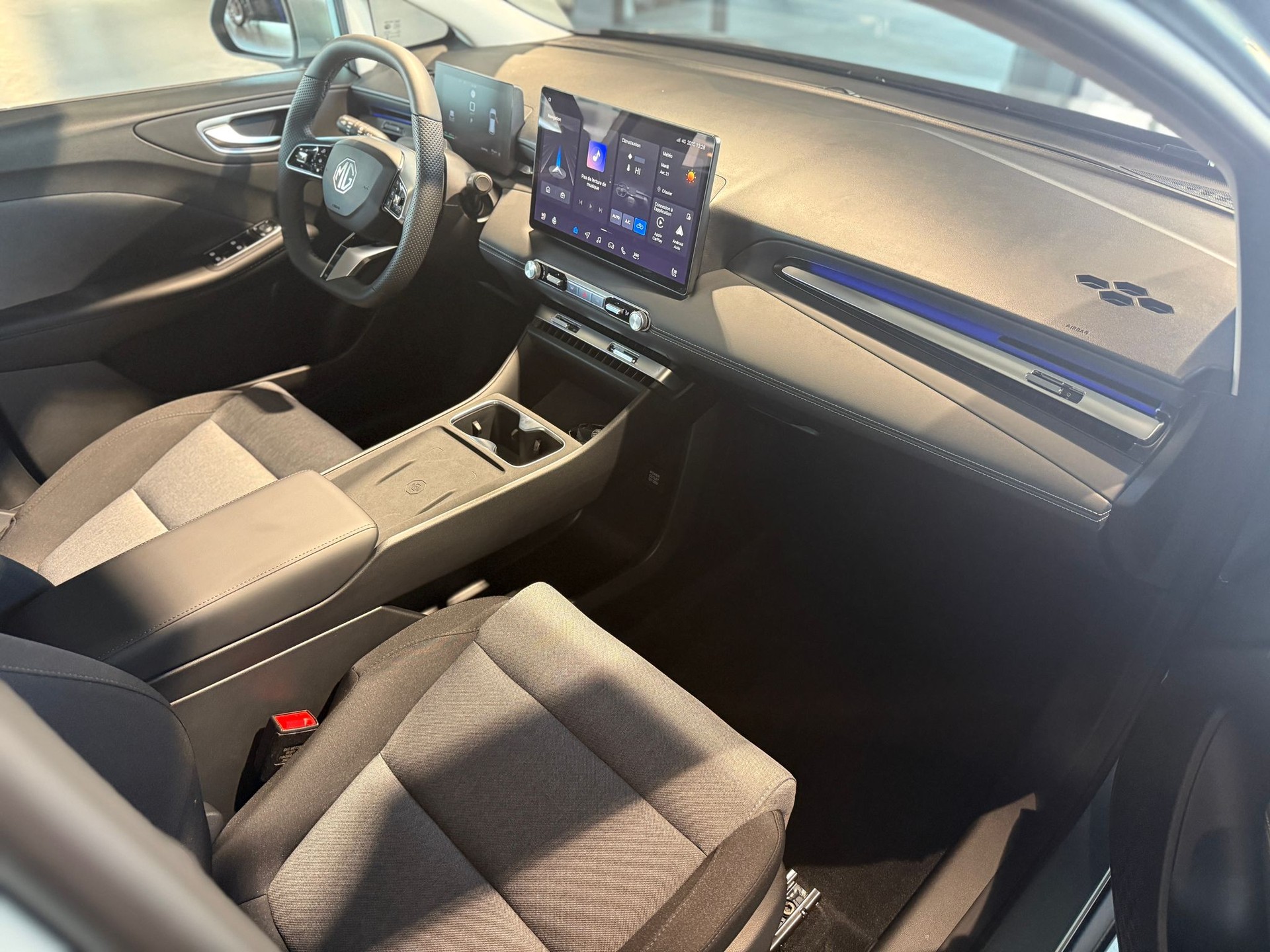 MG 4 Urban 54 kWh Premium-image-8