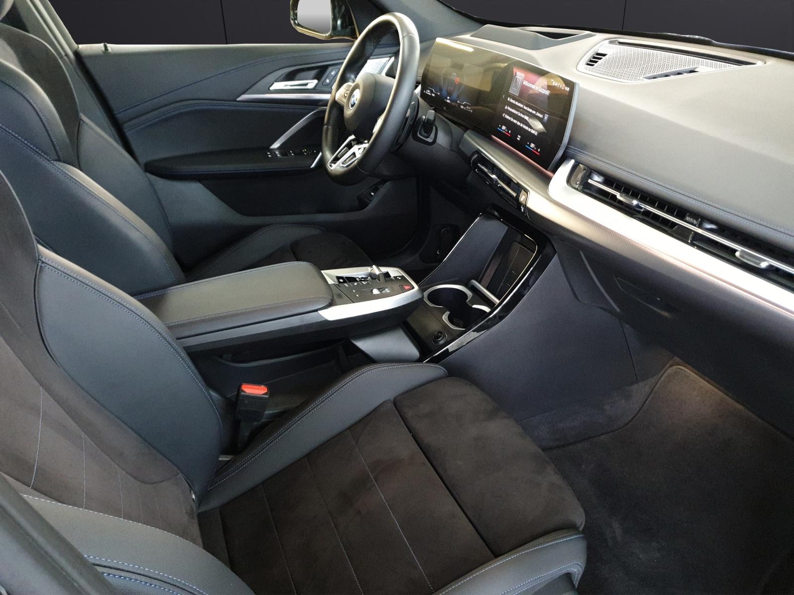BMW X1 30e xDrive paddles-image-14
