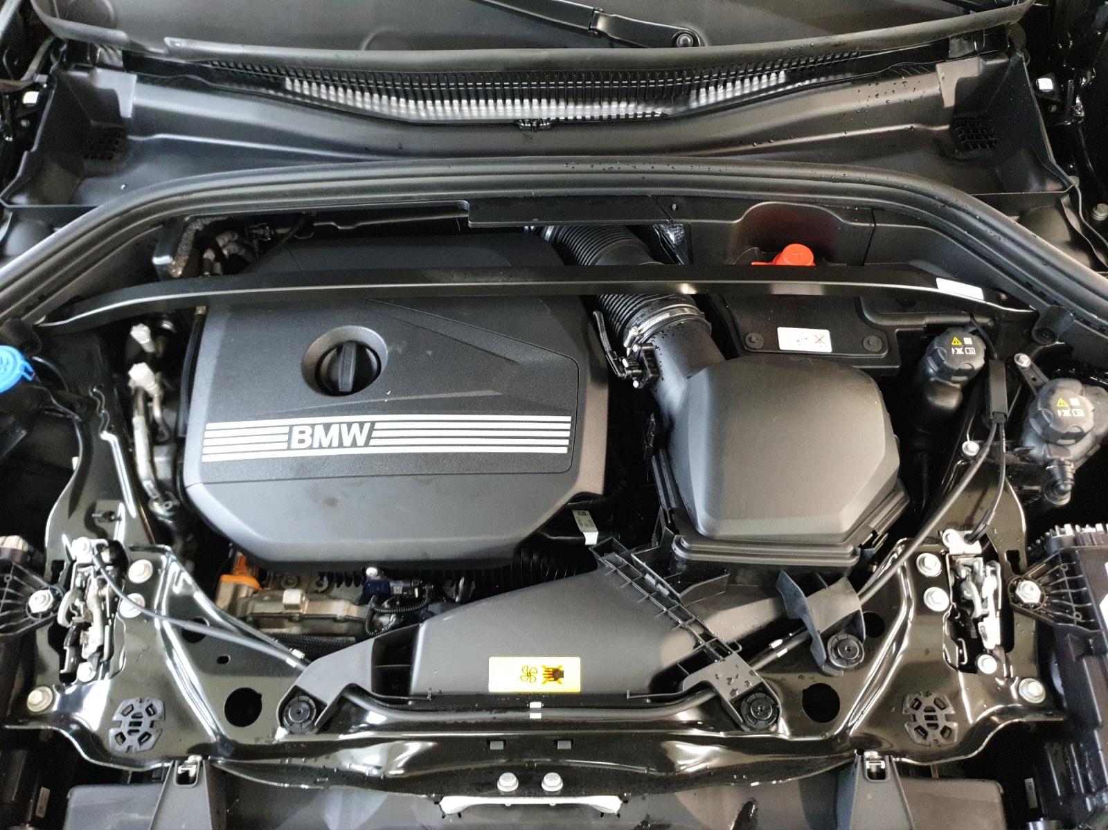 BMW X1 30e xDrive paddles-image-23
