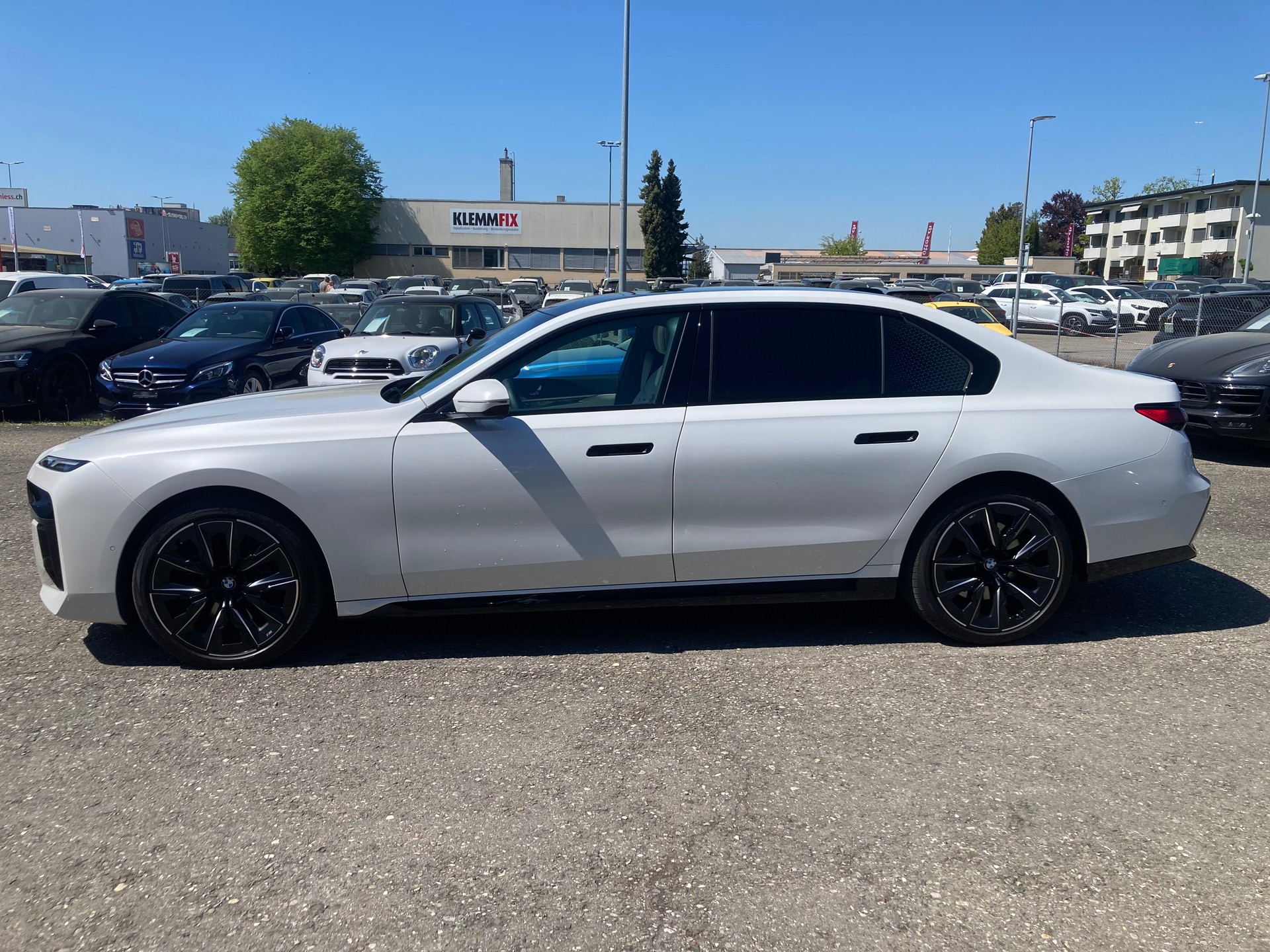 BMW 740d xDrive 48V M Sport Pro Steptronic (CH)-showroom-element-3