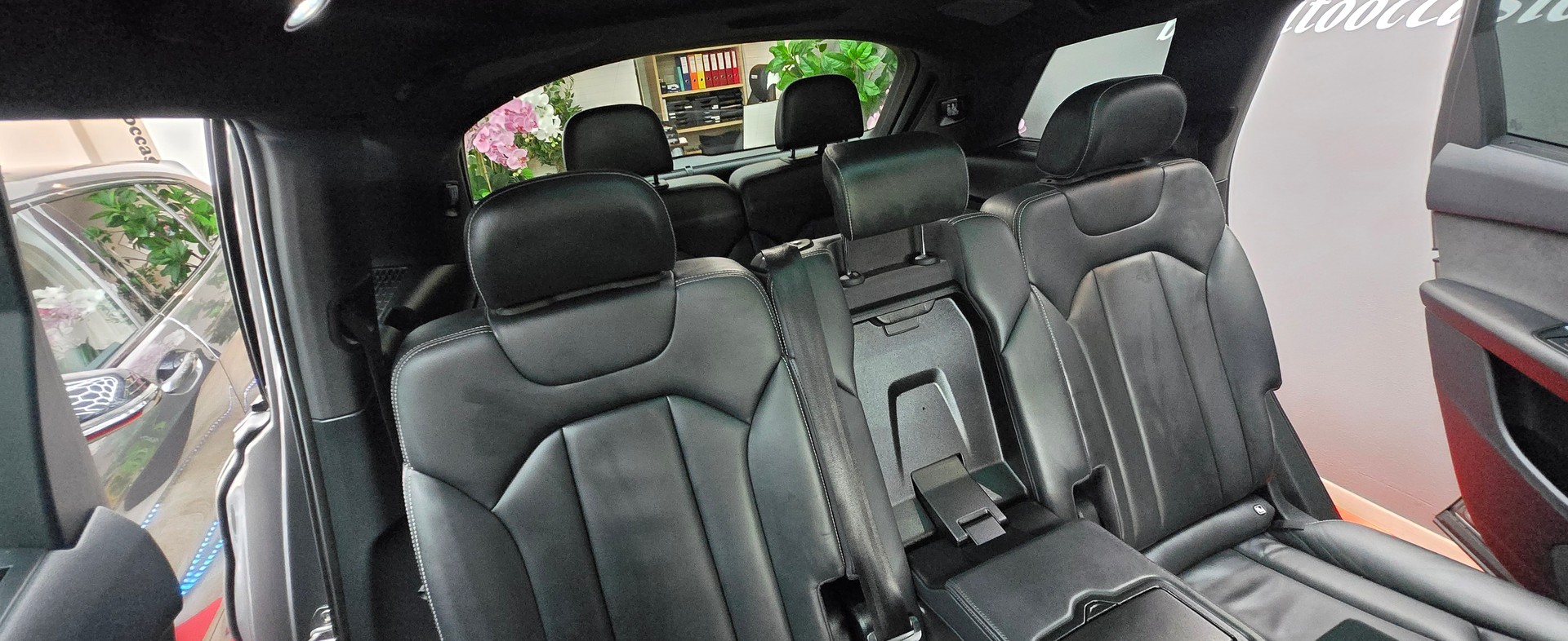 AUDI Q7 3.0 TDI quattro tiptronic S line-image-13