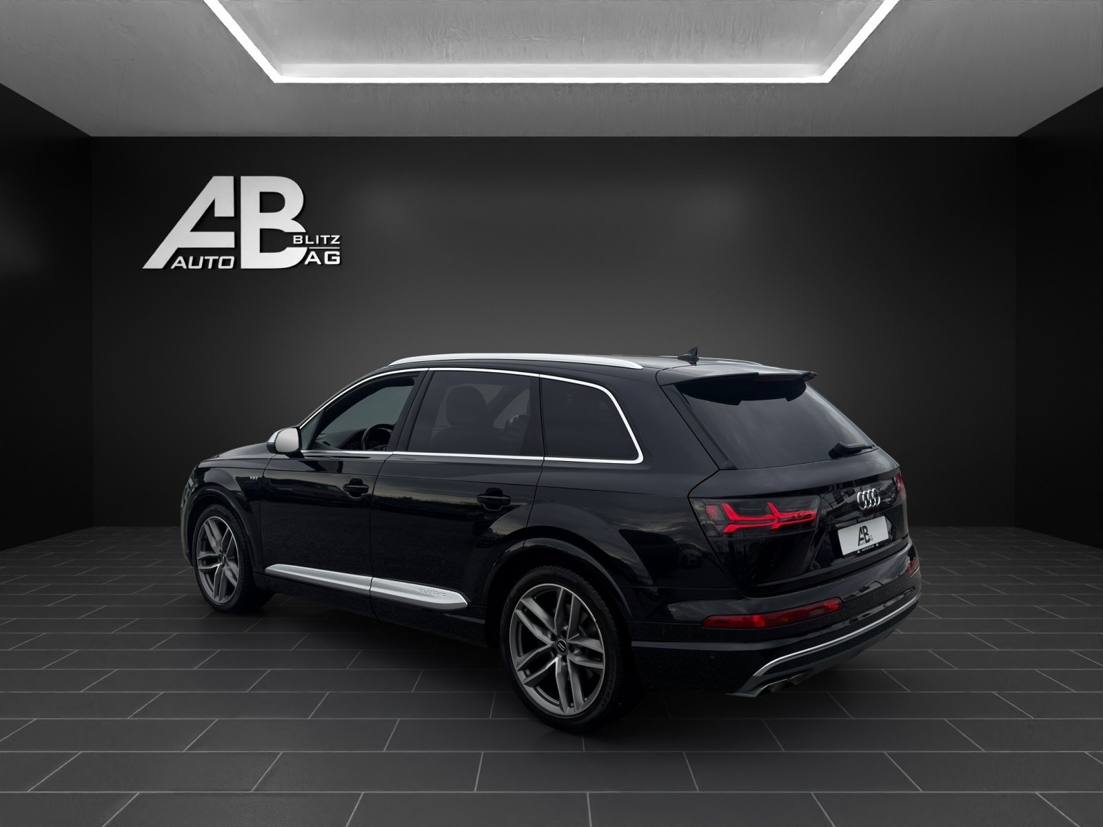 AUDI SQ7 4.0 TDI quattro tiptronic mit 435 PS * 7-Plätzer *-showroom-element-2