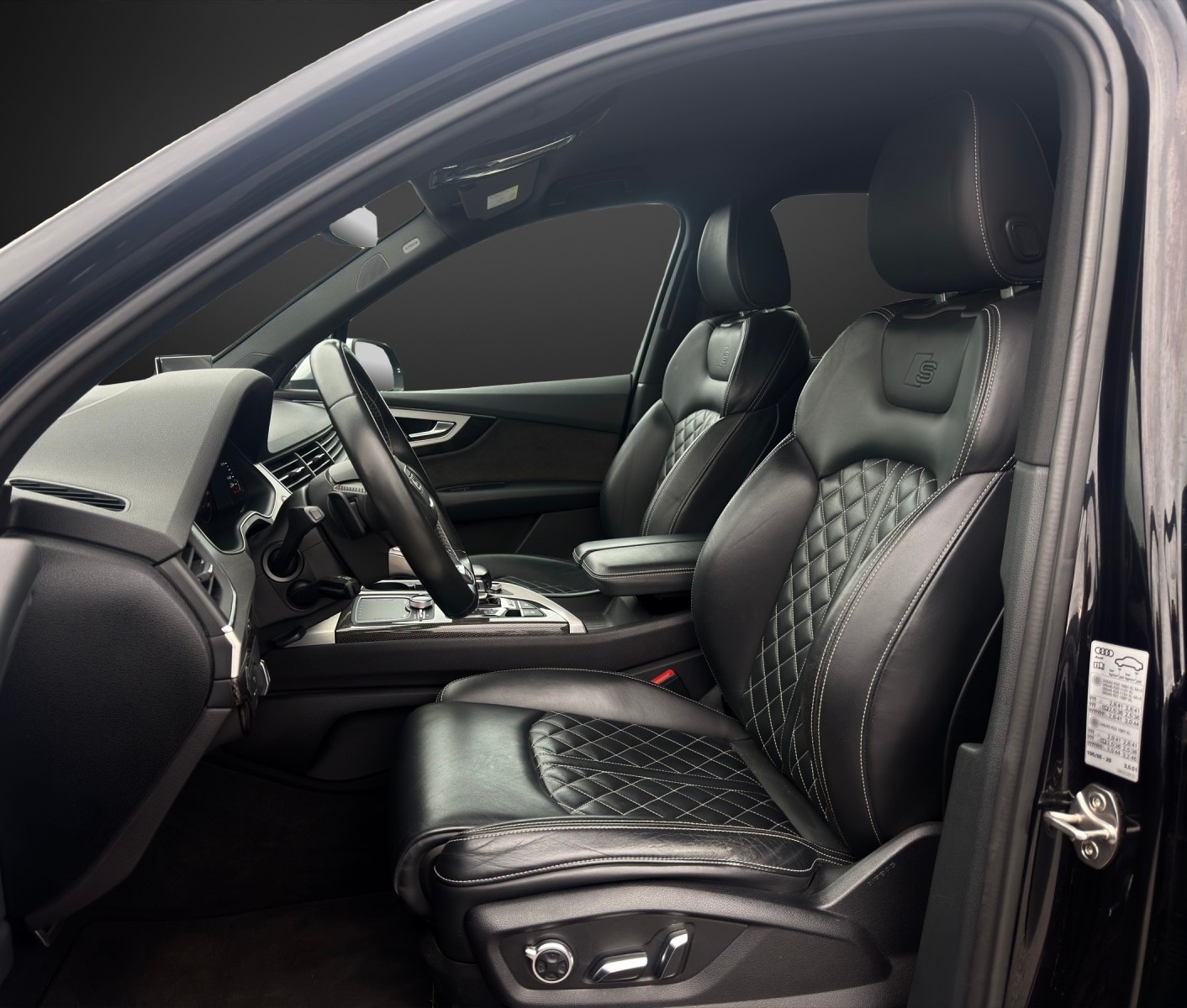 AUDI SQ7 4.0 TDI quattro tiptronic mit 435 PS * 7-Plätzer *-image-6