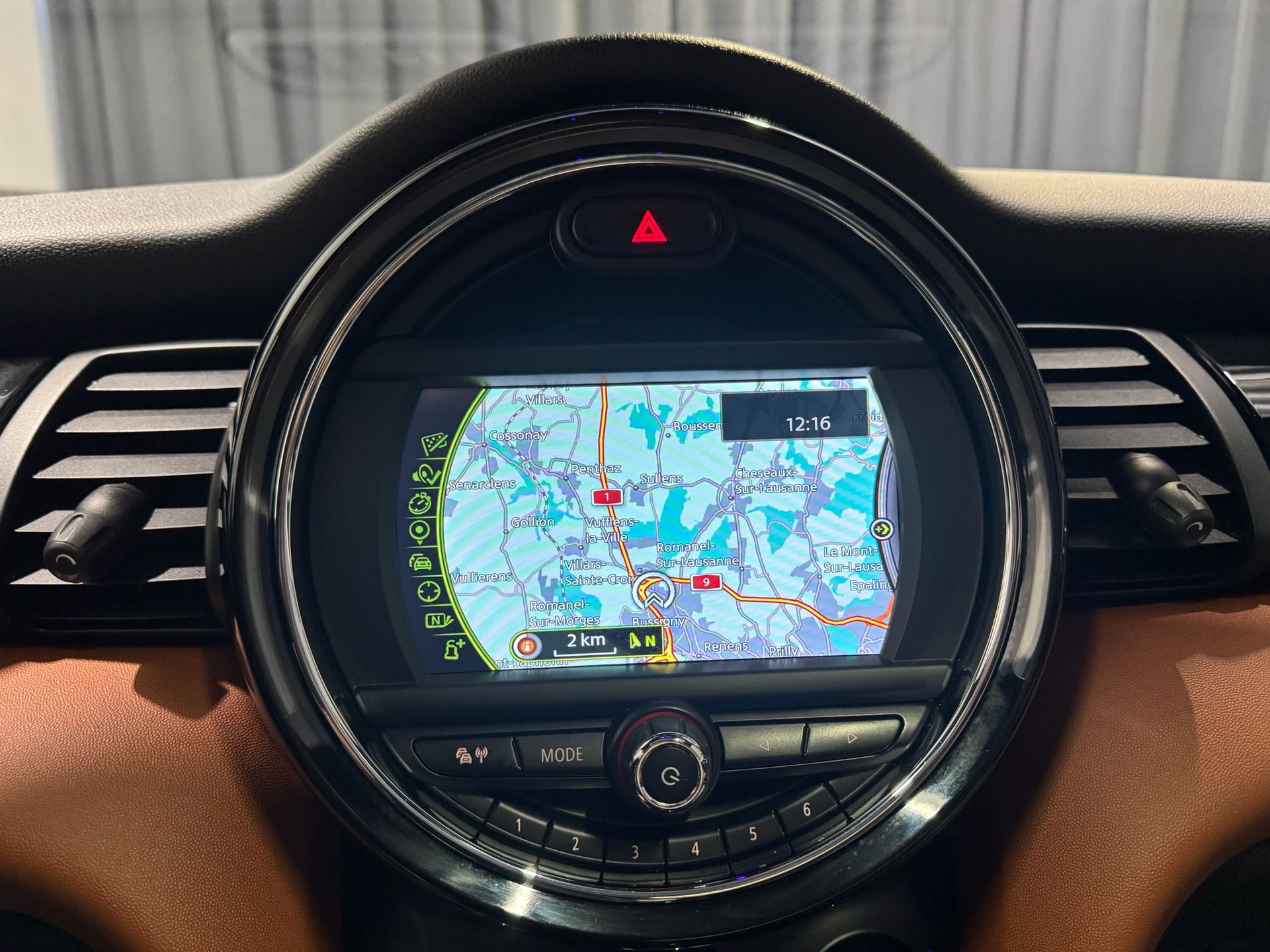 MINI Cooper Steptronic-image-9