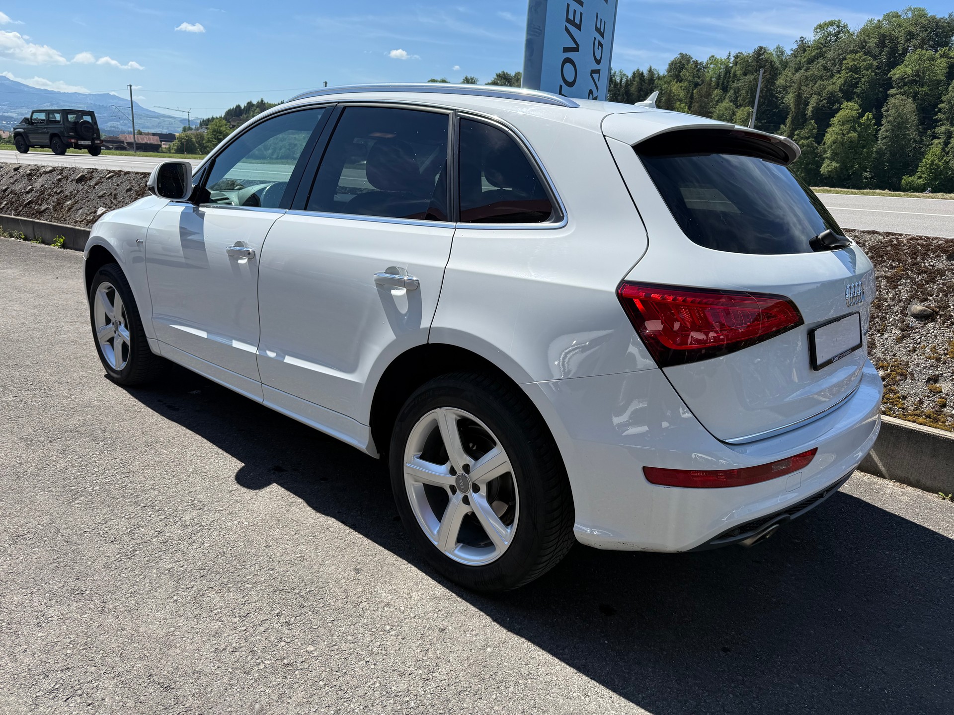 AUDI Q5 2.0 TDI quattro S-tronic S-Line-image-1