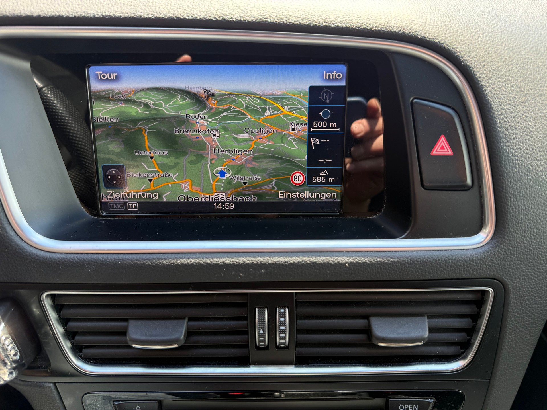 AUDI Q5 2.0 TDI quattro S-tronic S-Line-image-3