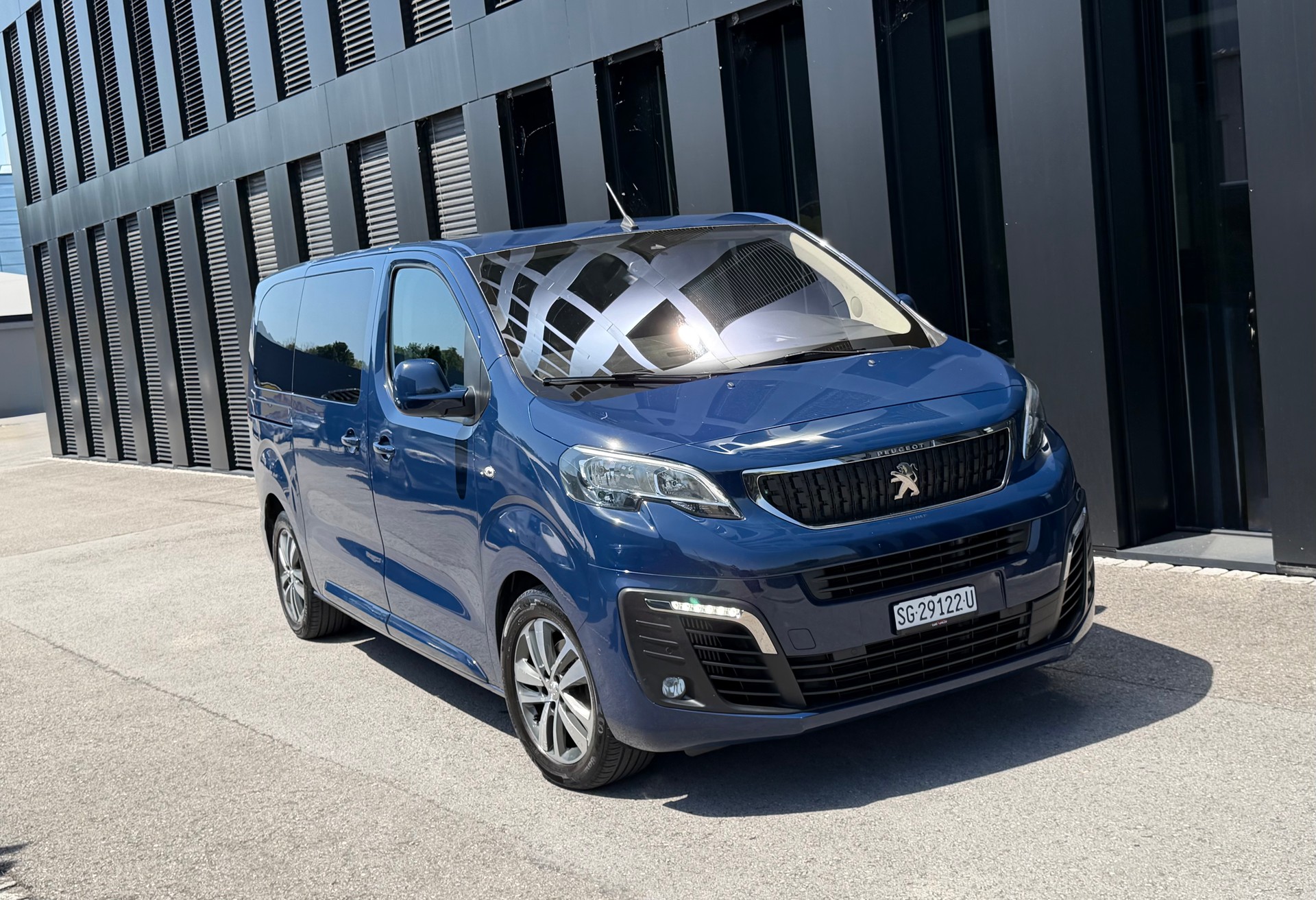 PEUGEOT Traveller 1.6 BlueHDi Active ♦️NEUER DPF*Ab MFK & Service♦️-image-4