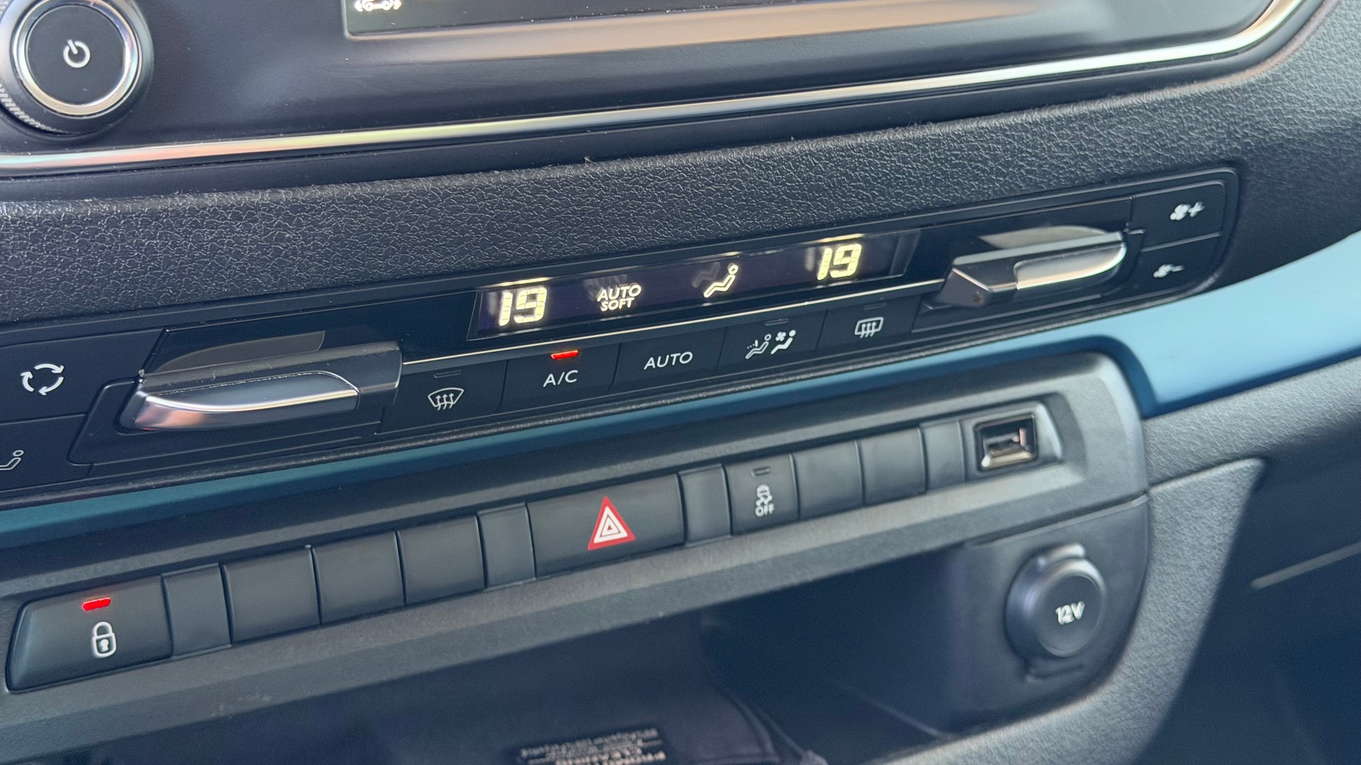 PEUGEOT Traveller 1.6 BlueHDi Active ♦️NEUER DPF*Ab MFK & Service♦️-image-30