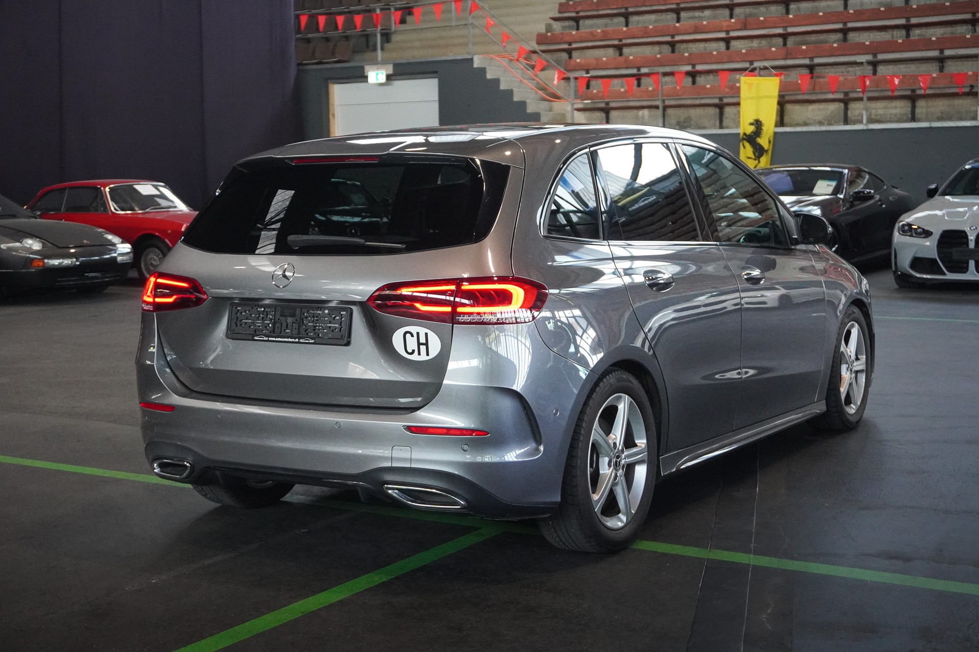 MERCEDES-BENZ B 220 4Matic AMG Line 7G-DCT-image-5