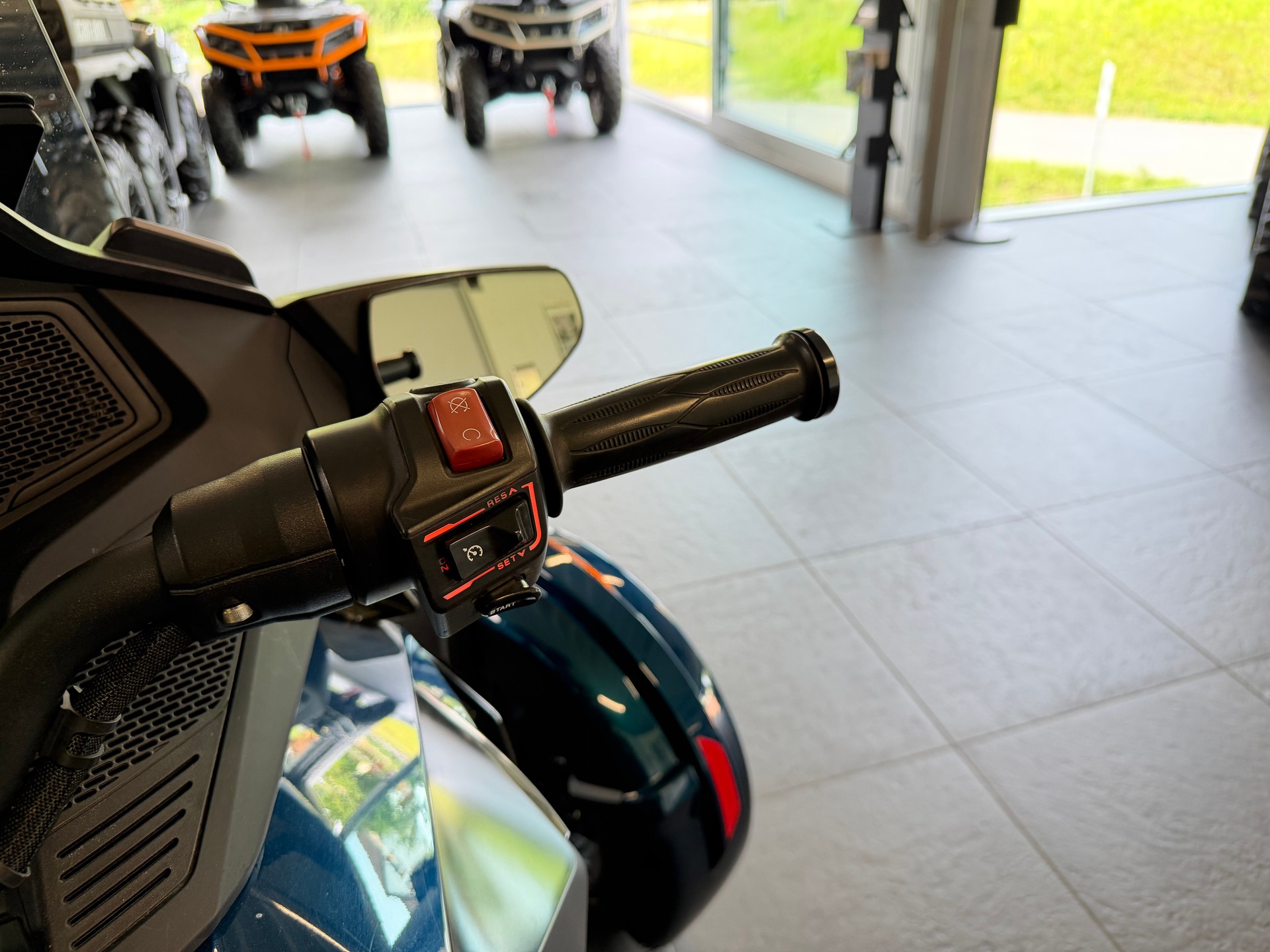 CAN-AM Spyder RT-LTD Dark Edition SE6-image-13