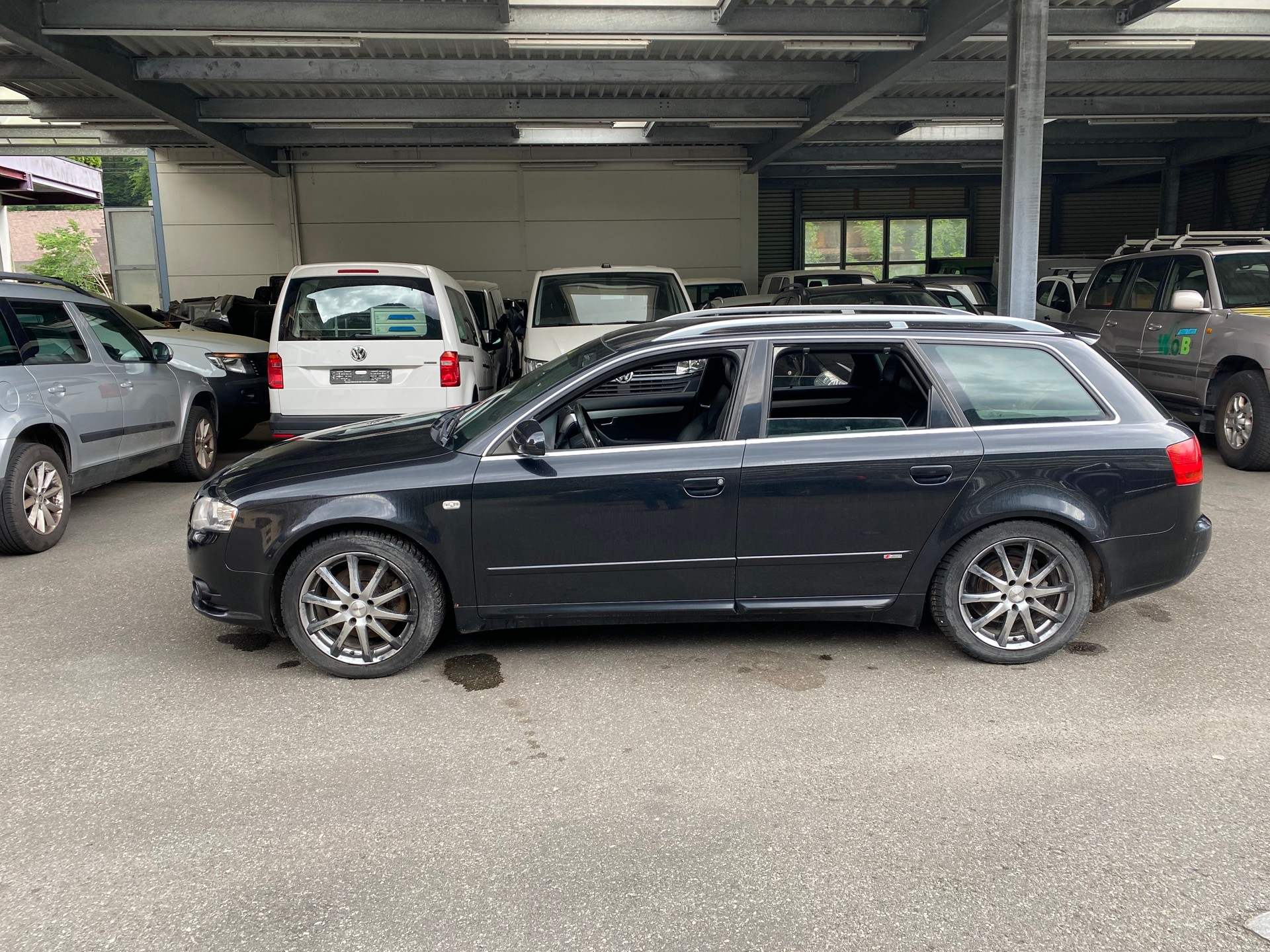AUDI A4 Avant 2.0 TDI quattro-image-6