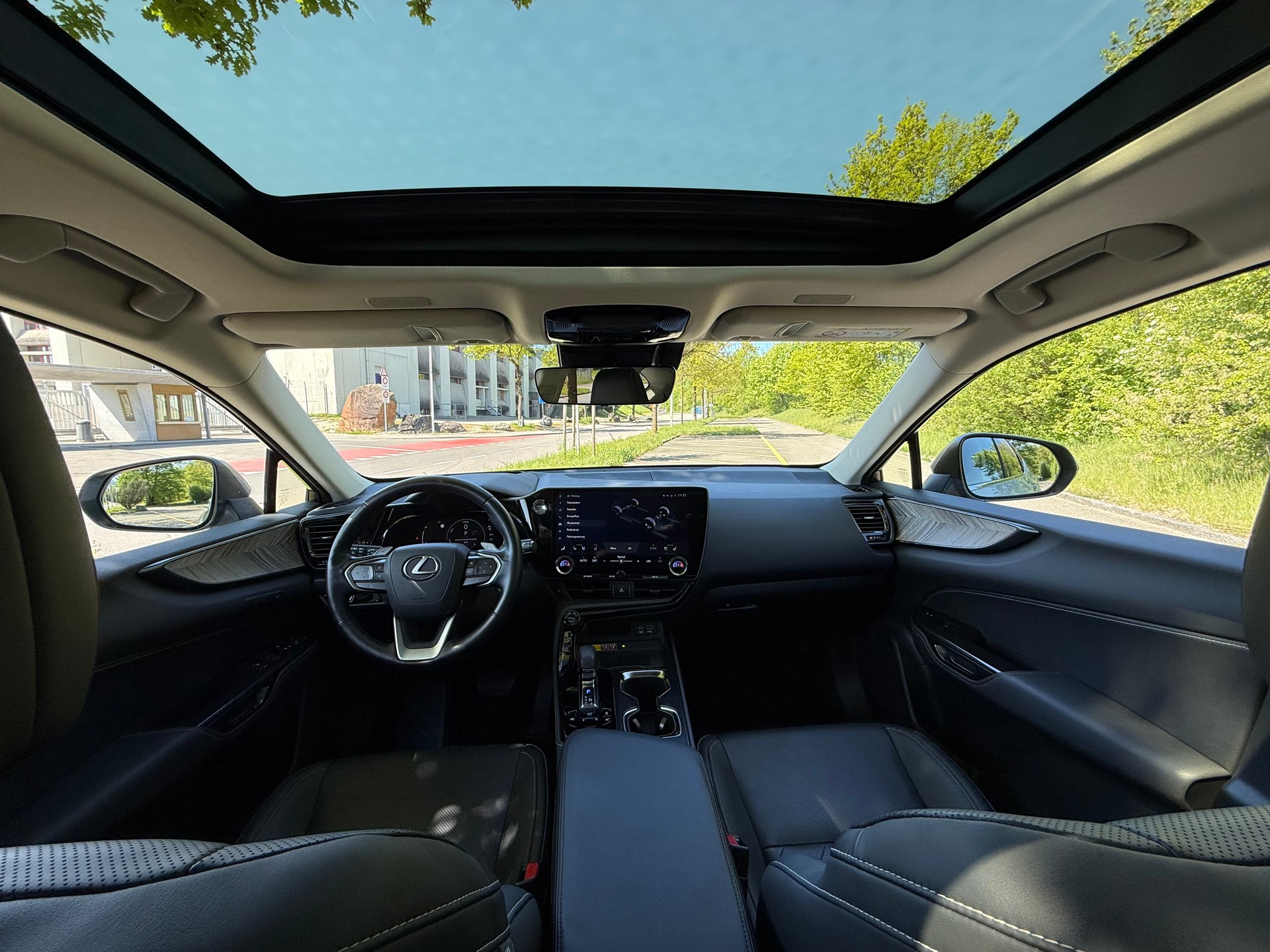 LEXUS 350h Excellence E-FOUR-image-3
