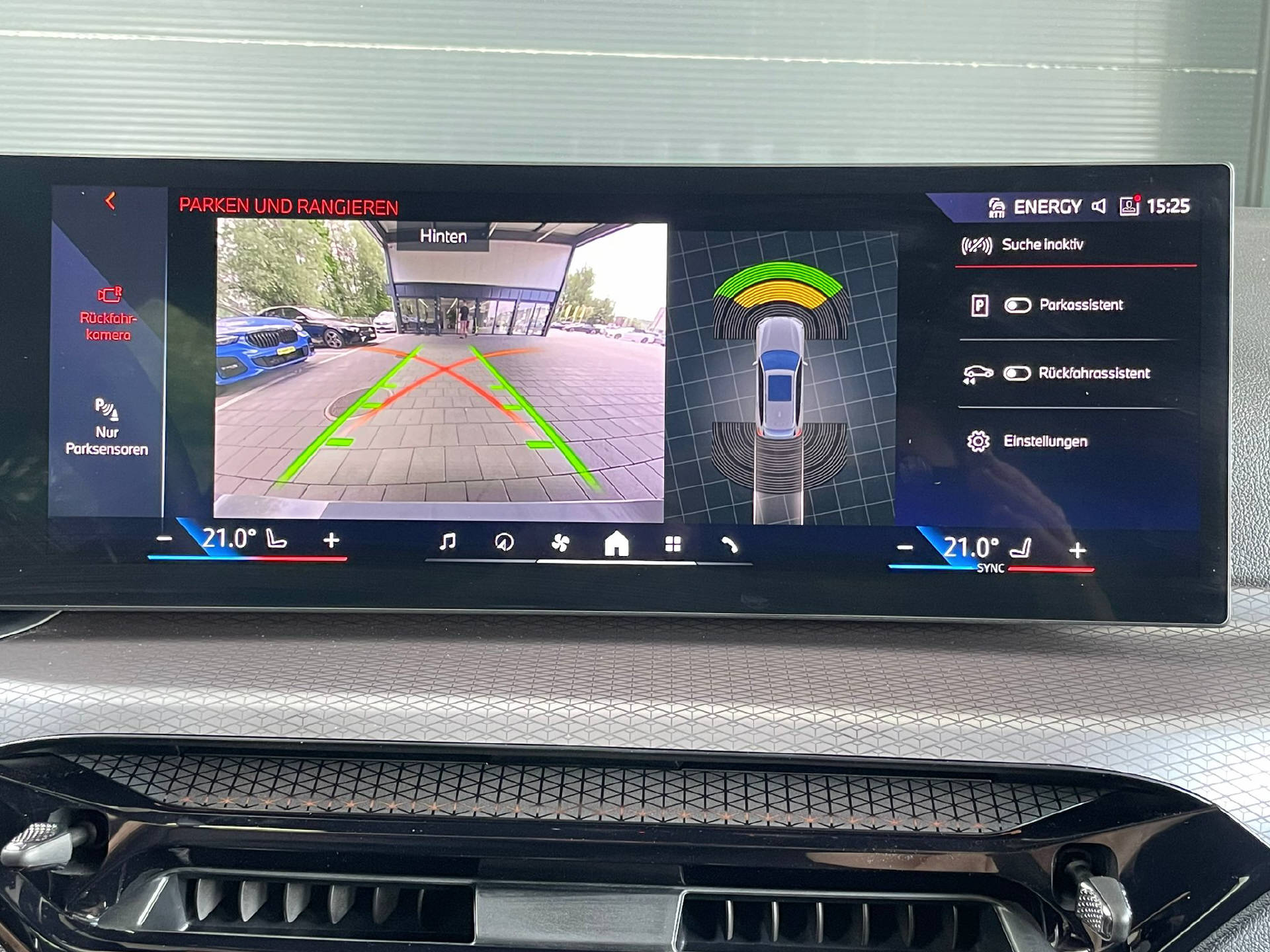 BMW 330i xDrive SAG Touring-image-10