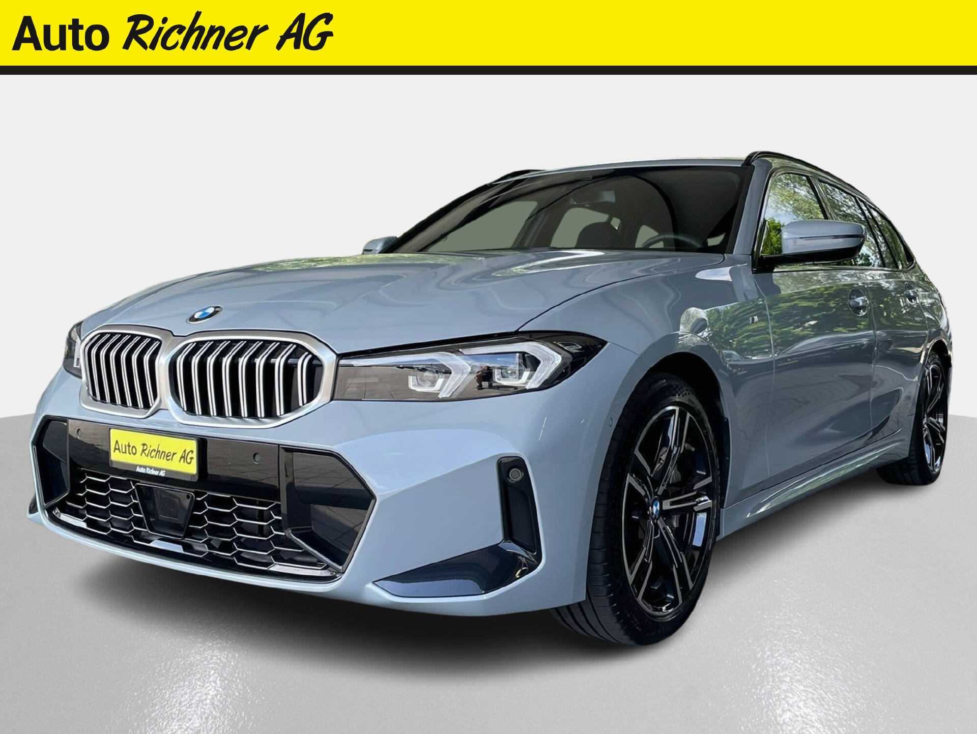 BMW 330i xDrive SAG Touring-showroom-element-1