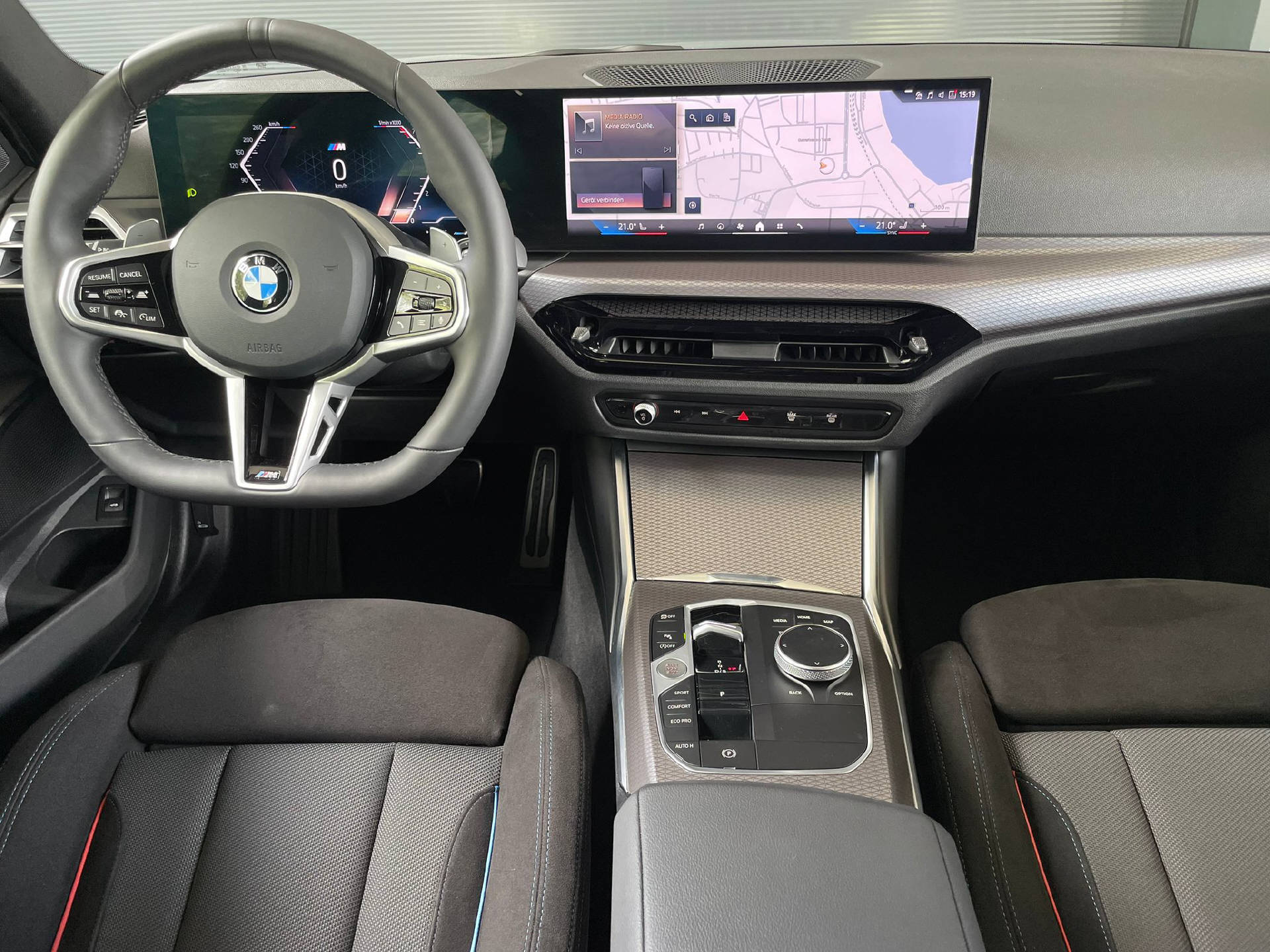 BMW 330i xDrive SAG Touring-image-5