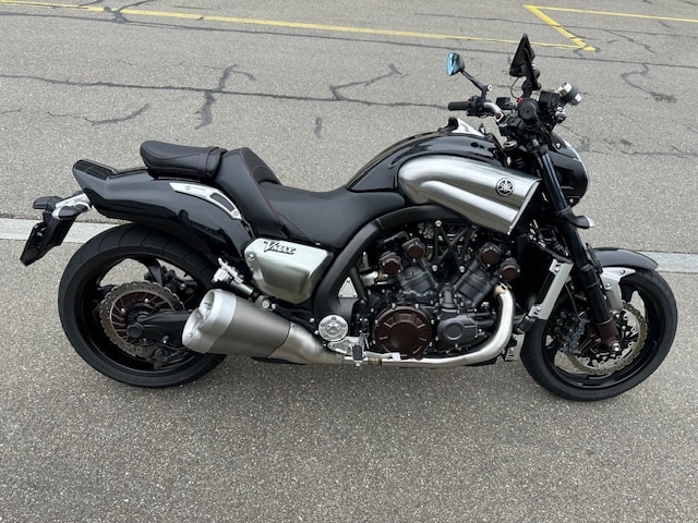 YAMAHA 1700-image-0