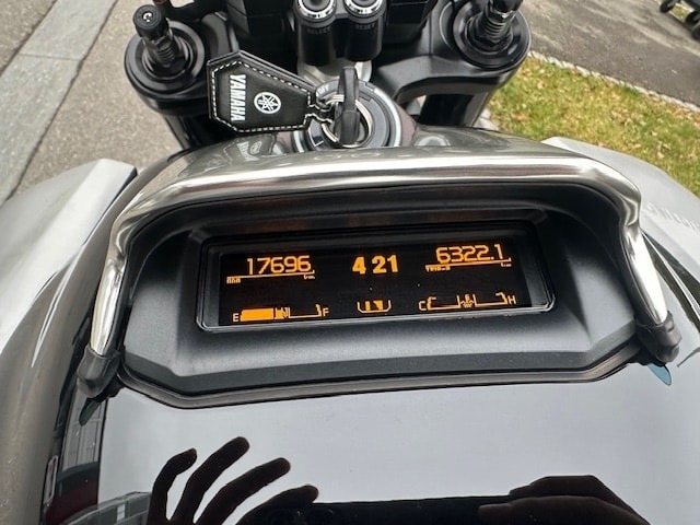 YAMAHA 1700-image-1