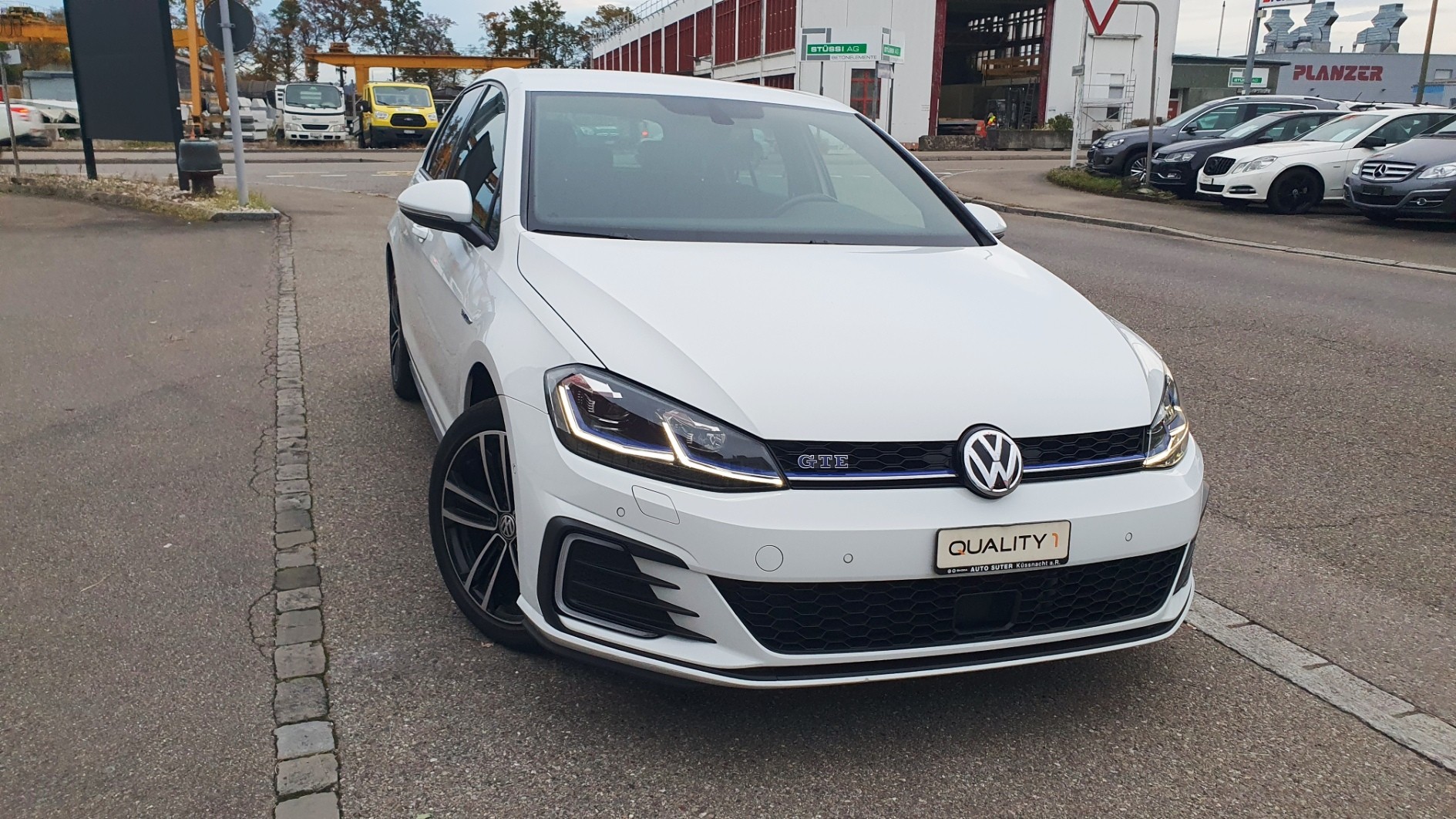 VW Golf 1.4 TSI GTE DSG-showroom-element-3