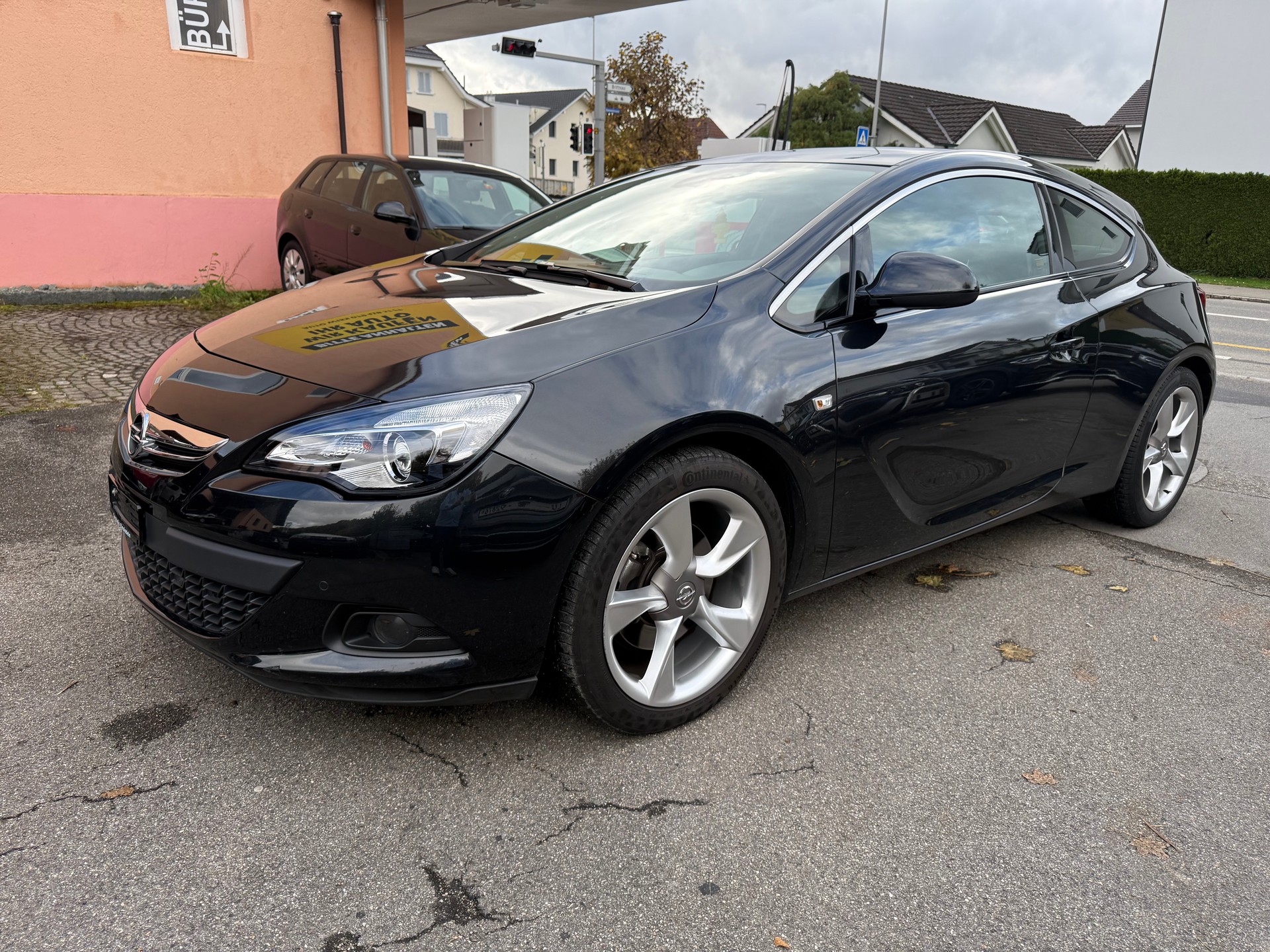 OPEL Astra GTC 1.4i 16V Turbo Sport-image-2