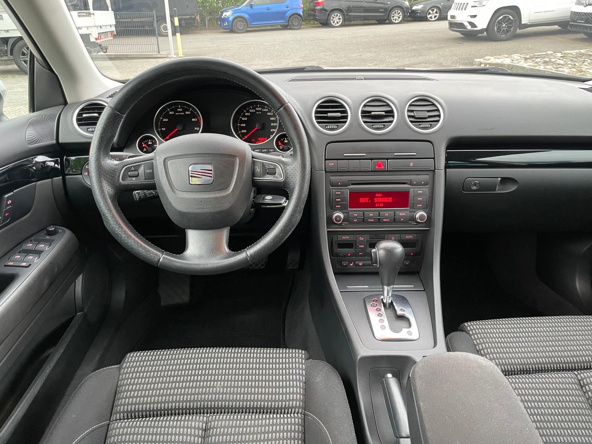 SEAT Exeo ST 2.0 TSI Sport multitronic * neue Bremsen und Reifen *-image-14
