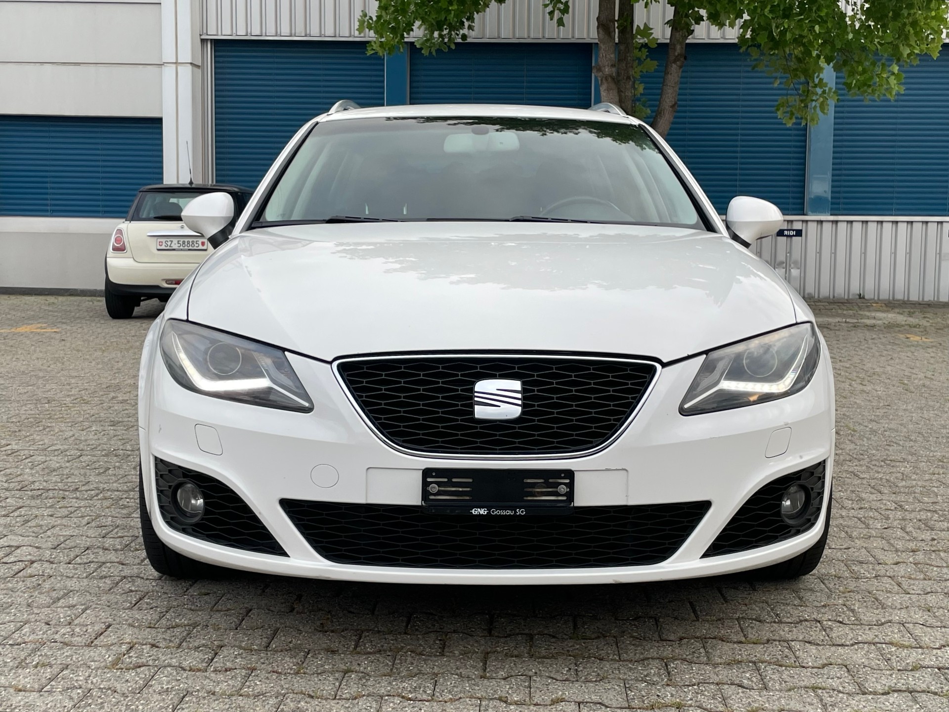 SEAT Exeo ST 2.0 TSI Sport multitronic * neue Bremsen und Reifen *-image-1