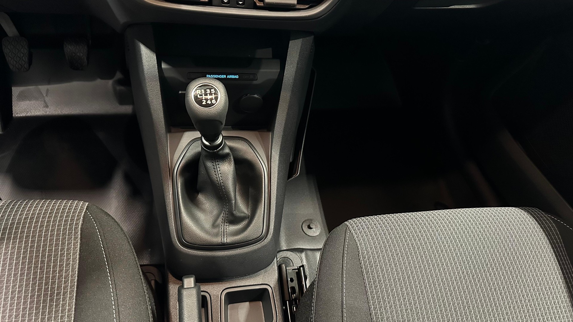 FORD Transit Courier Van 1.0 EcoBoost Trend-image-10