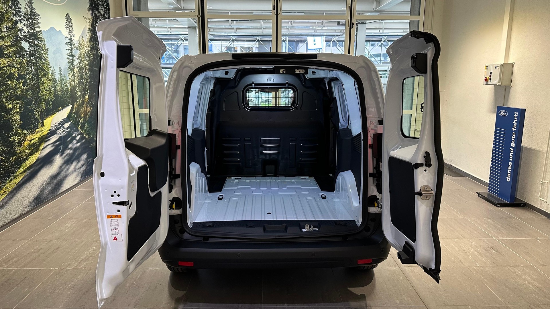FORD Transit Courier Van 1.0 EcoBoost Trend-image-14