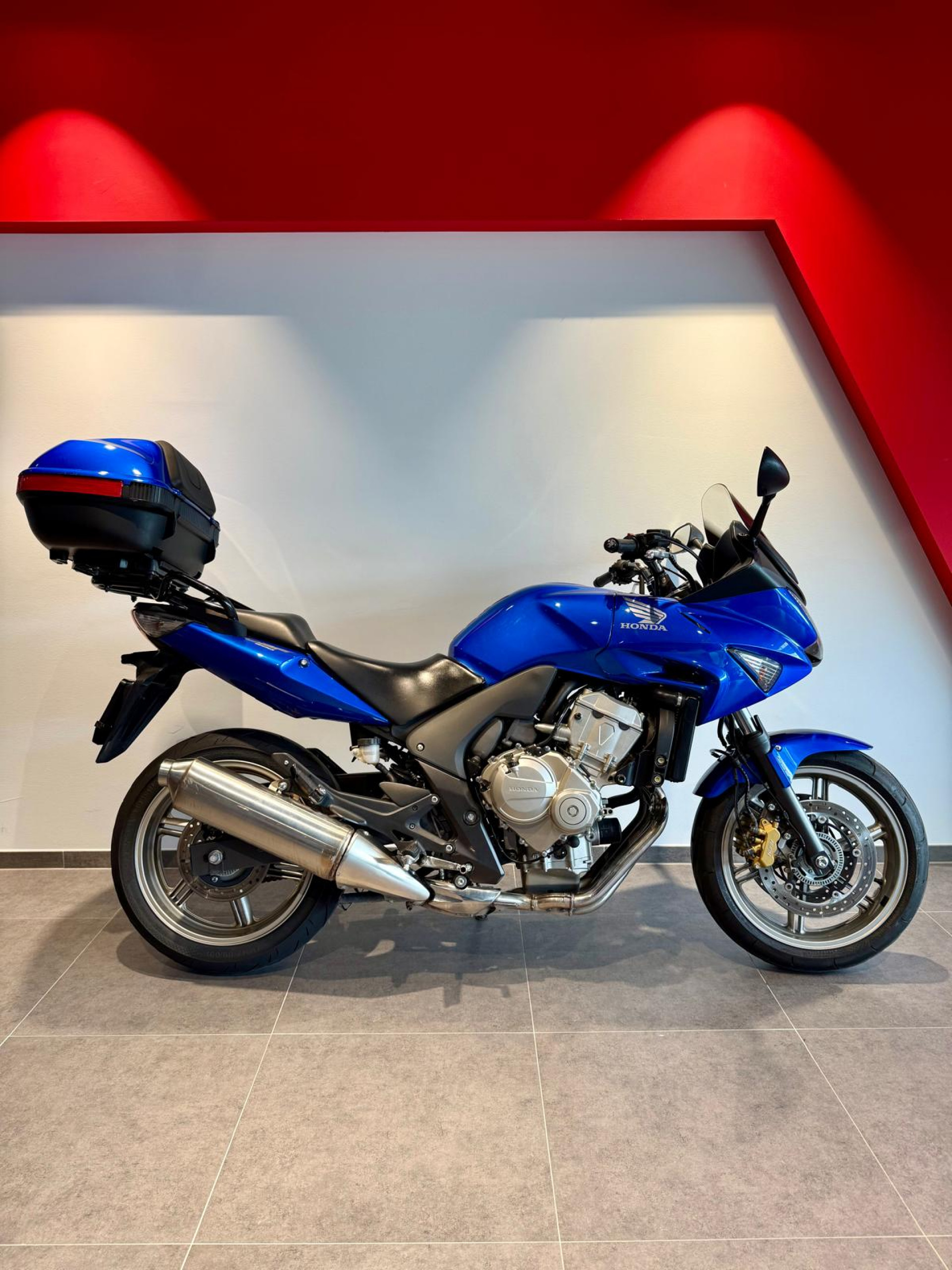 HONDA CBF 600 SA-image-1