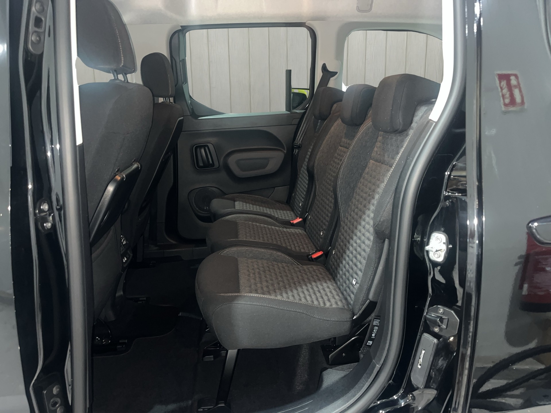 PEUGEOT Rifter Long 1.5 BlueHDi GT EAT8-image-10