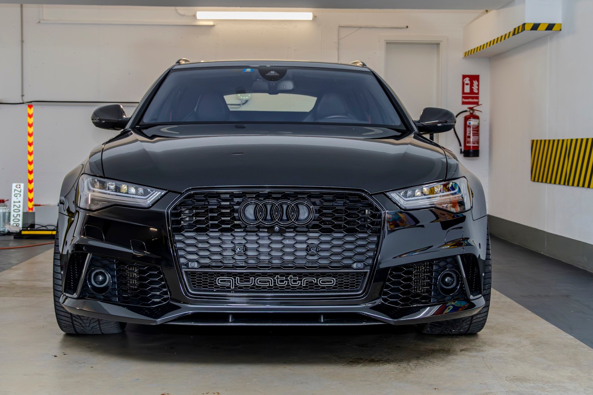 AUDI AUDI RS6 Avant 4.0 TFSI V8 performance quattro | Frisch MFK | Service-image-2