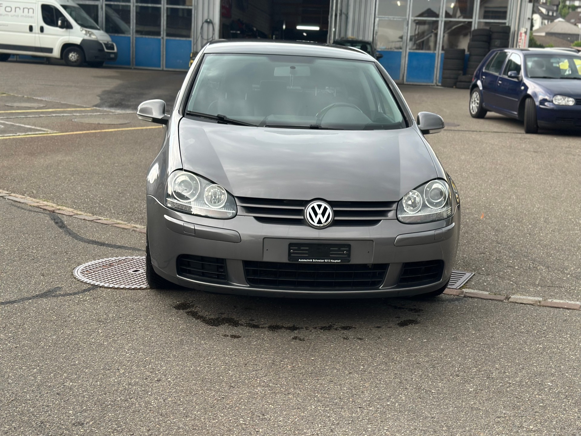 VW Golf 2.0 TDI Sportline 4Motion-showroom-element-2