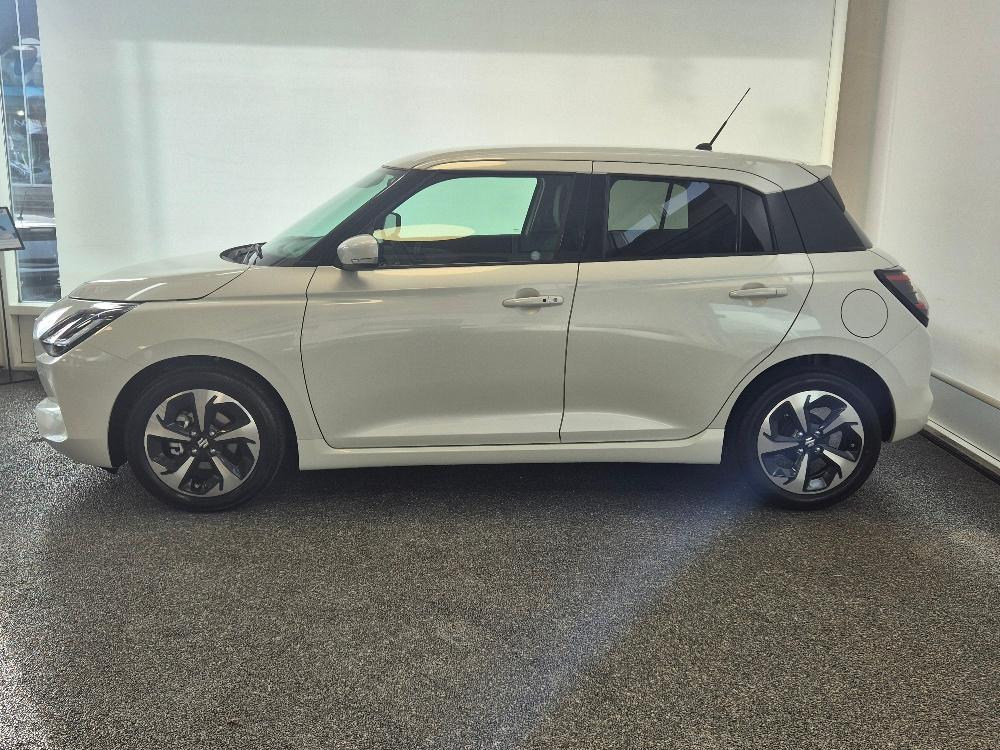 SUZUKI Swift 1.2 Compact Top Hybrid-showroom-element-3