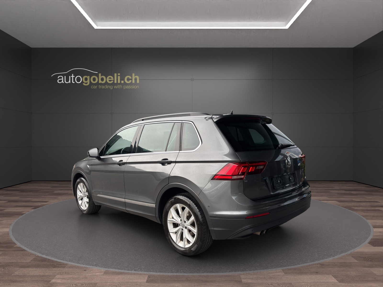 VW Tiguan 2.0TSI Comfortline 4Motion DSG-showroom-element-1