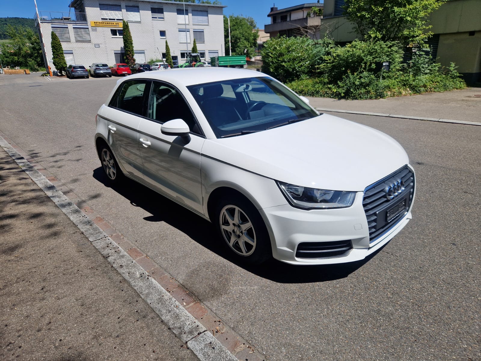 AUDI A1 Sportback 1.0 TFSI Ultra-image-1