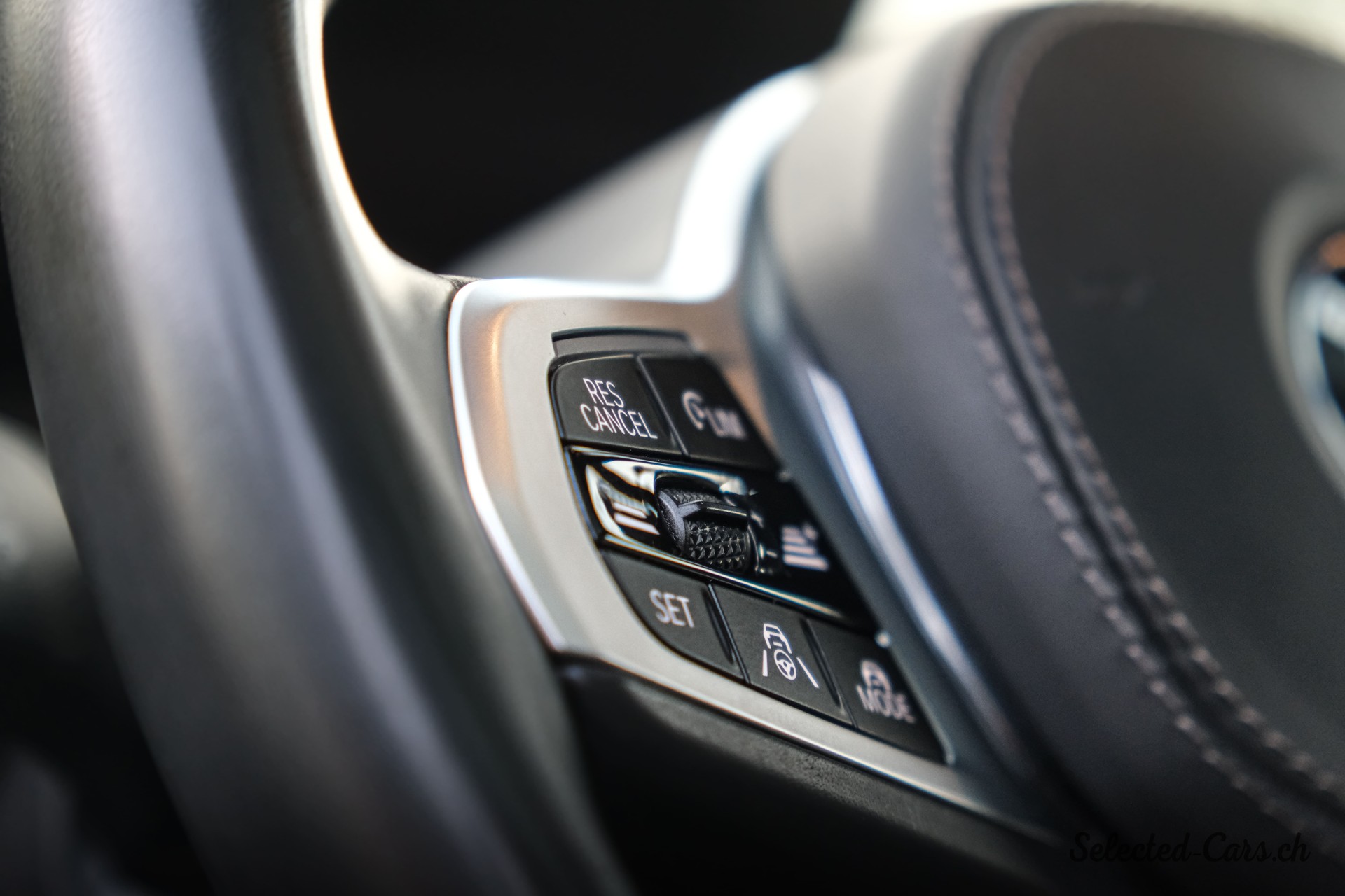 AUDI SQ7 TFSI quattro tiptronic-image-7