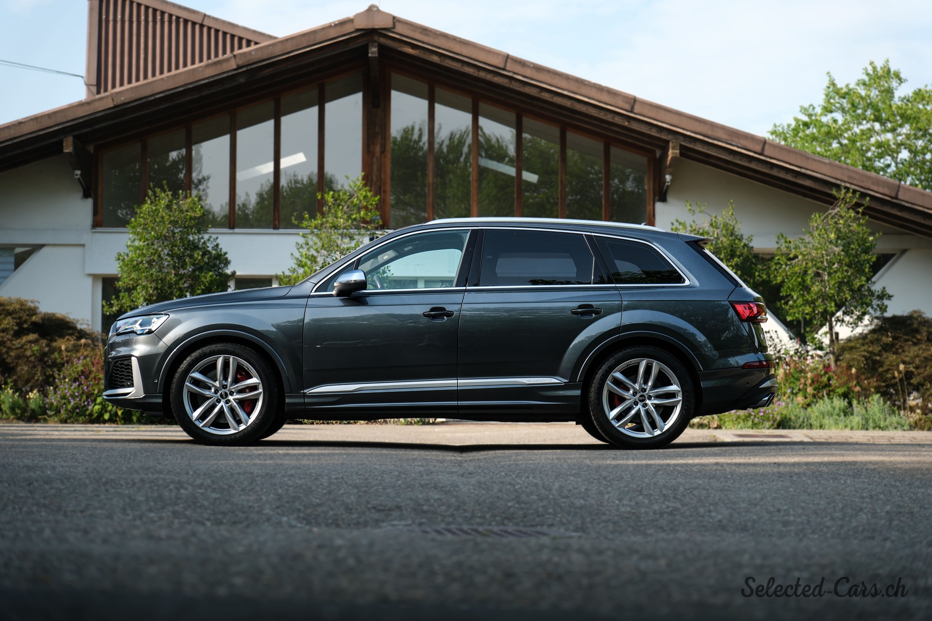AUDI SQ7 TFSI quattro tiptronic-image-1