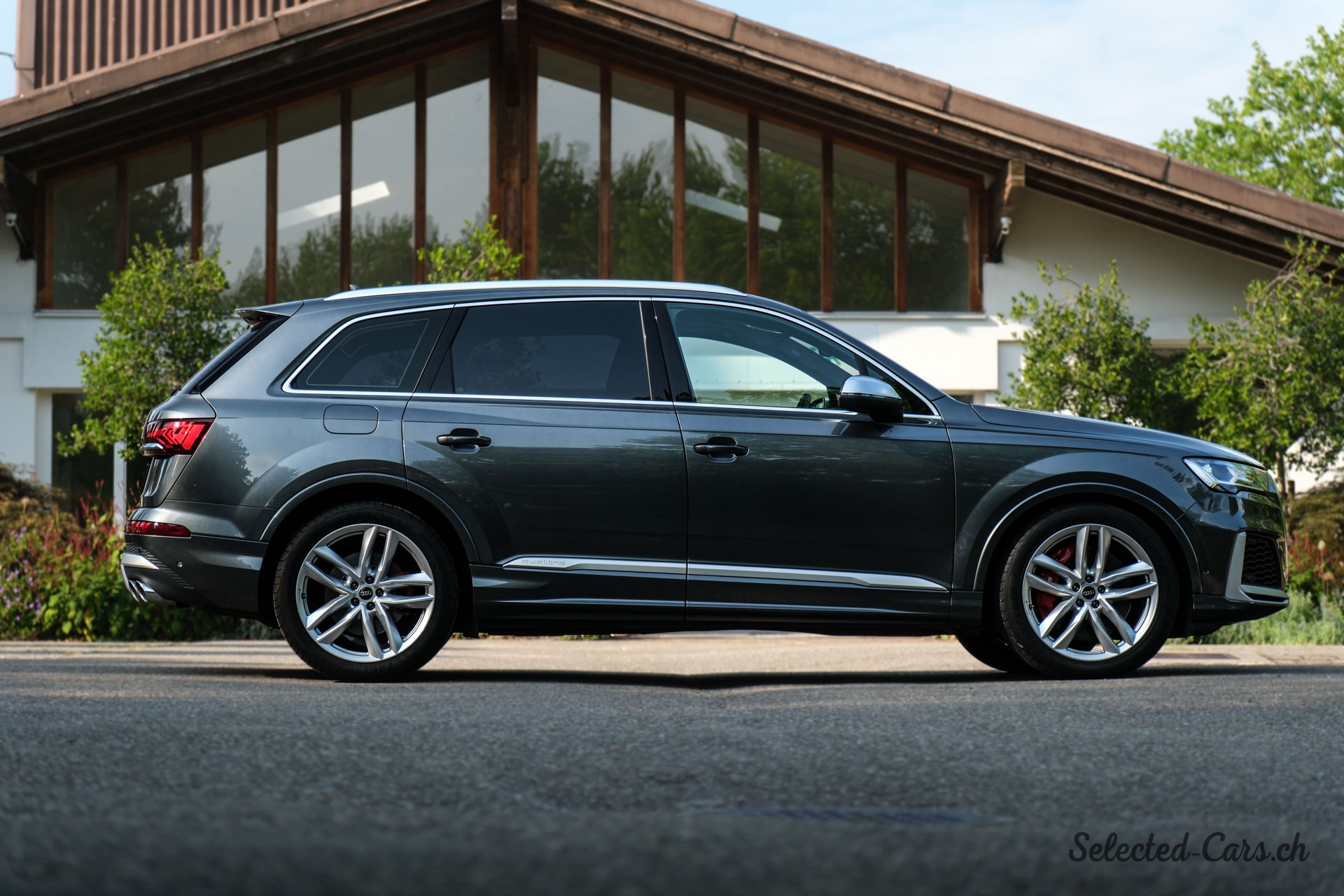 AUDI SQ7 TFSI quattro tiptronic-image-3