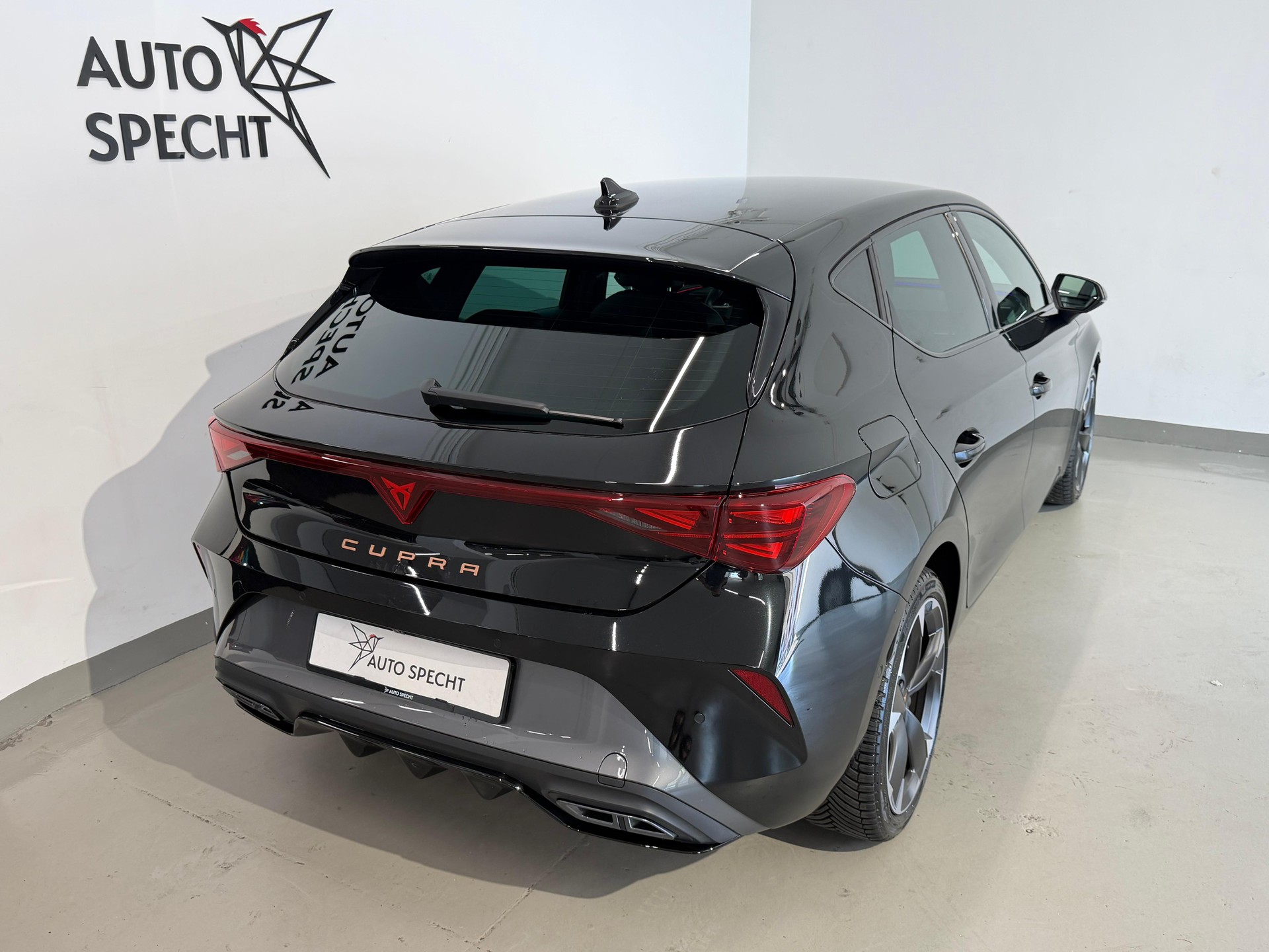 CUPRA LEON 1.5 TSI DSG - FACELIFT-showroom-element-3