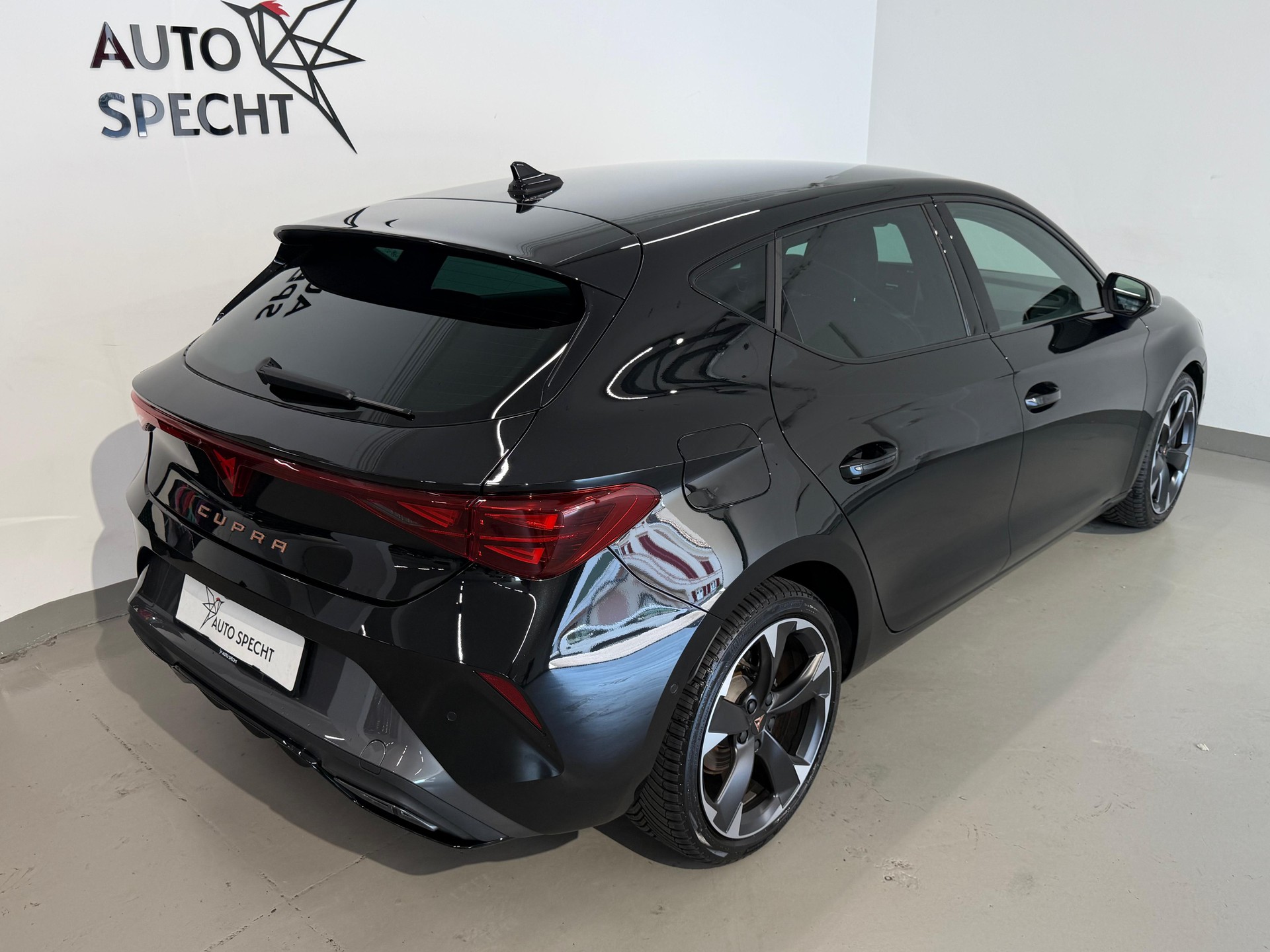 CUPRA LEON 1.5 TSI DSG - FACELIFT-image-4