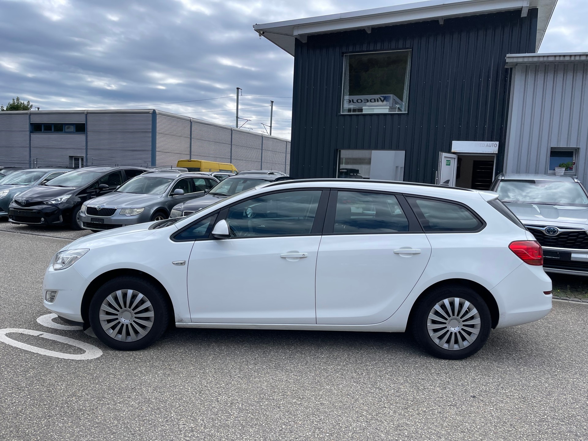 OPEL Astra SportsTourer 2.0 CDTi Enjoy-image-7