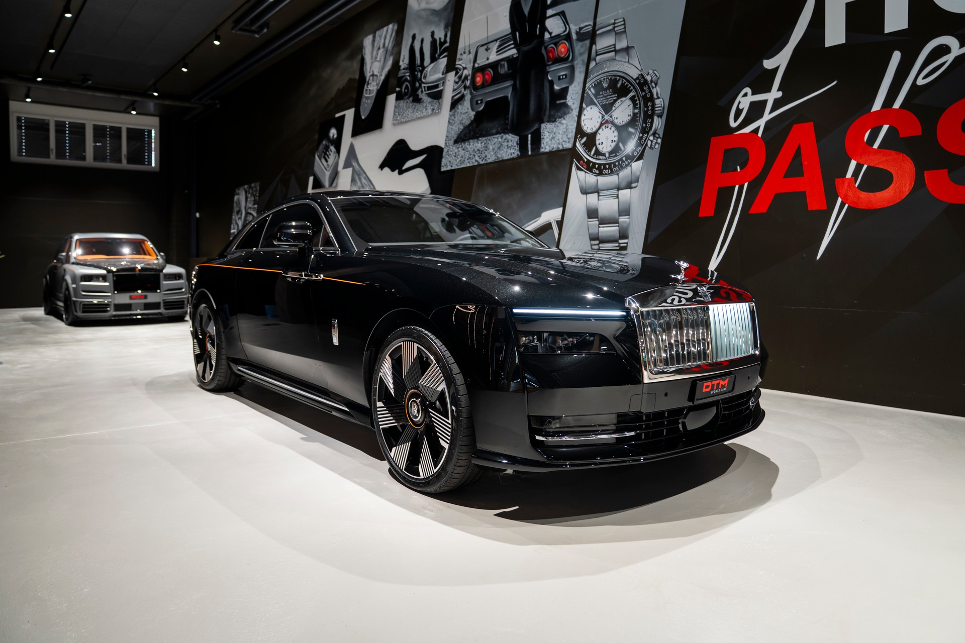ROLLS-ROYCE Spectre