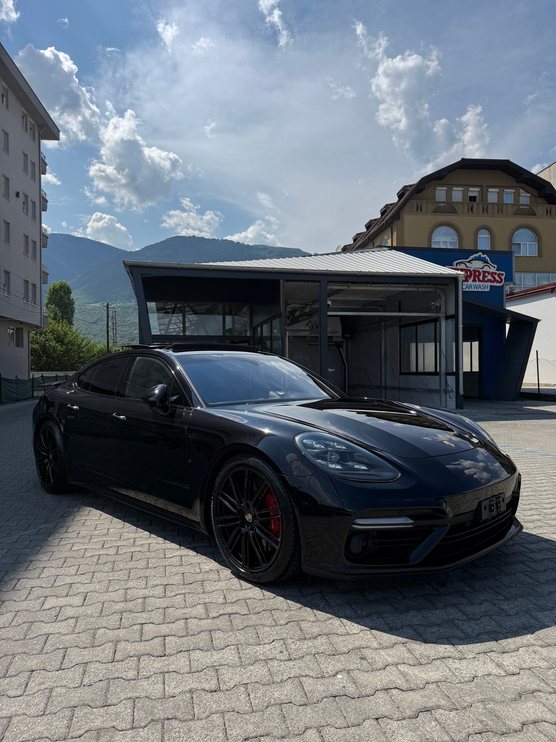 PORSCHE Panamera Turbo PDK