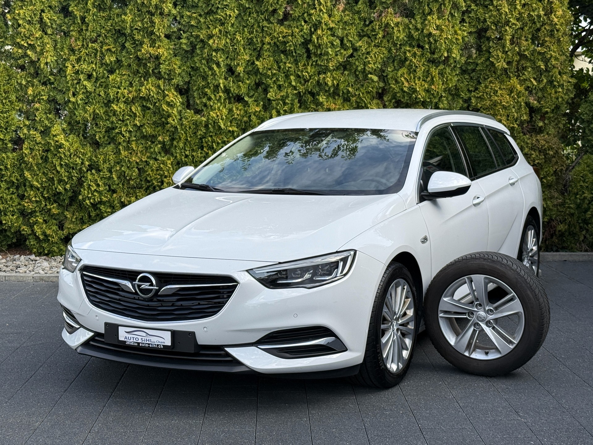 OPEL Insignia 1.6 T Sports Tourer Excellence Automatic-showroom-element-1
