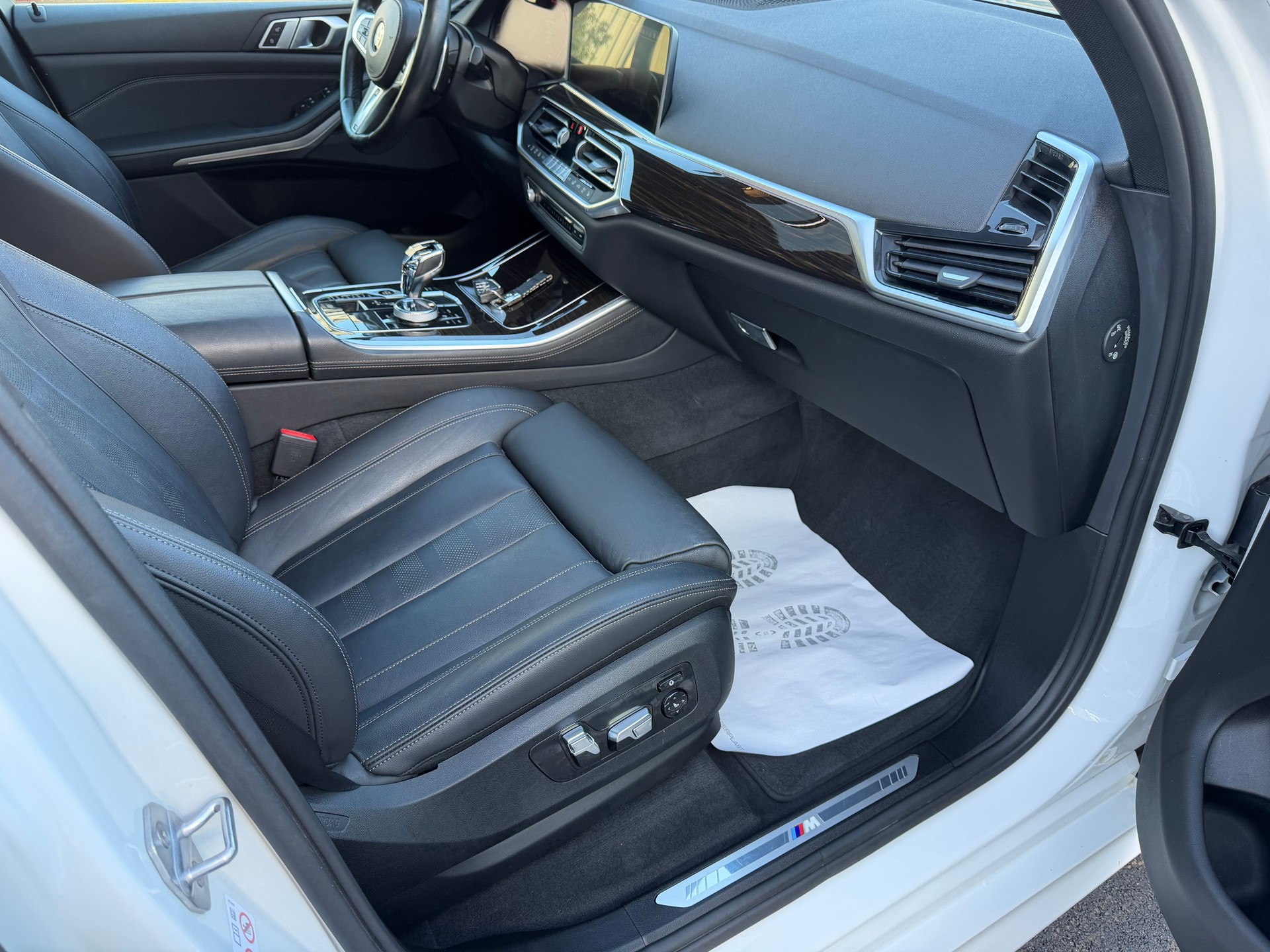 BMW X5 xDrive 30d Steptronic-image-15