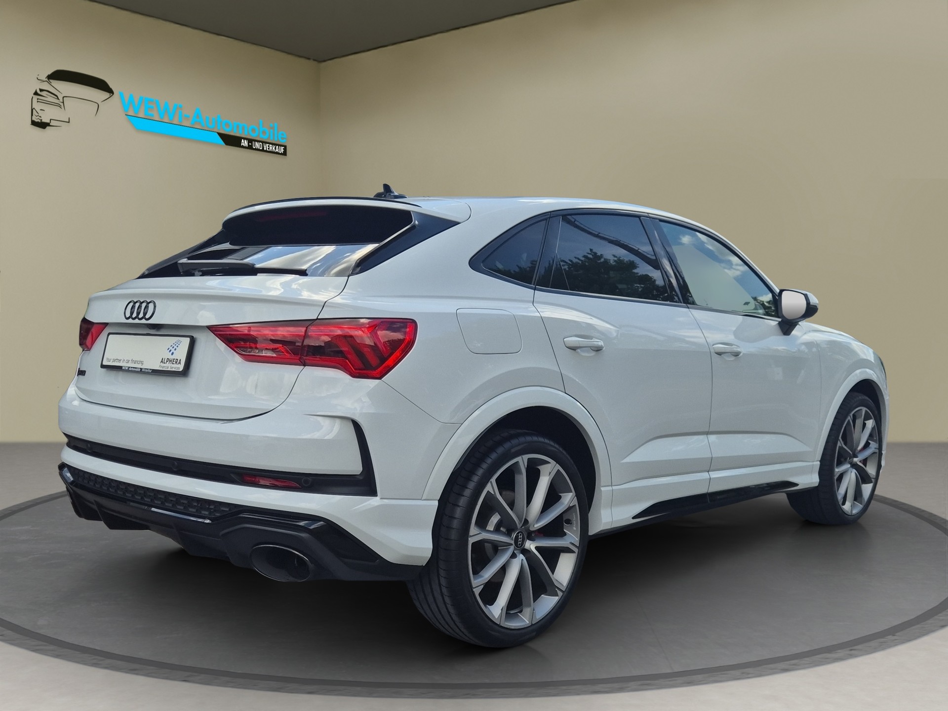 AUDI RS Q3 Sportback quattro S tronic-showroom-element-2