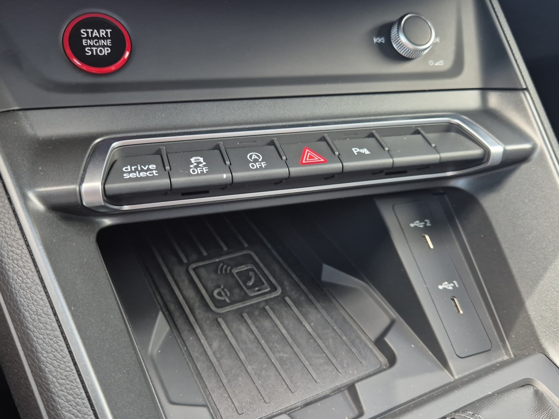AUDI RS Q3 Sportback quattro S tronic-image-18