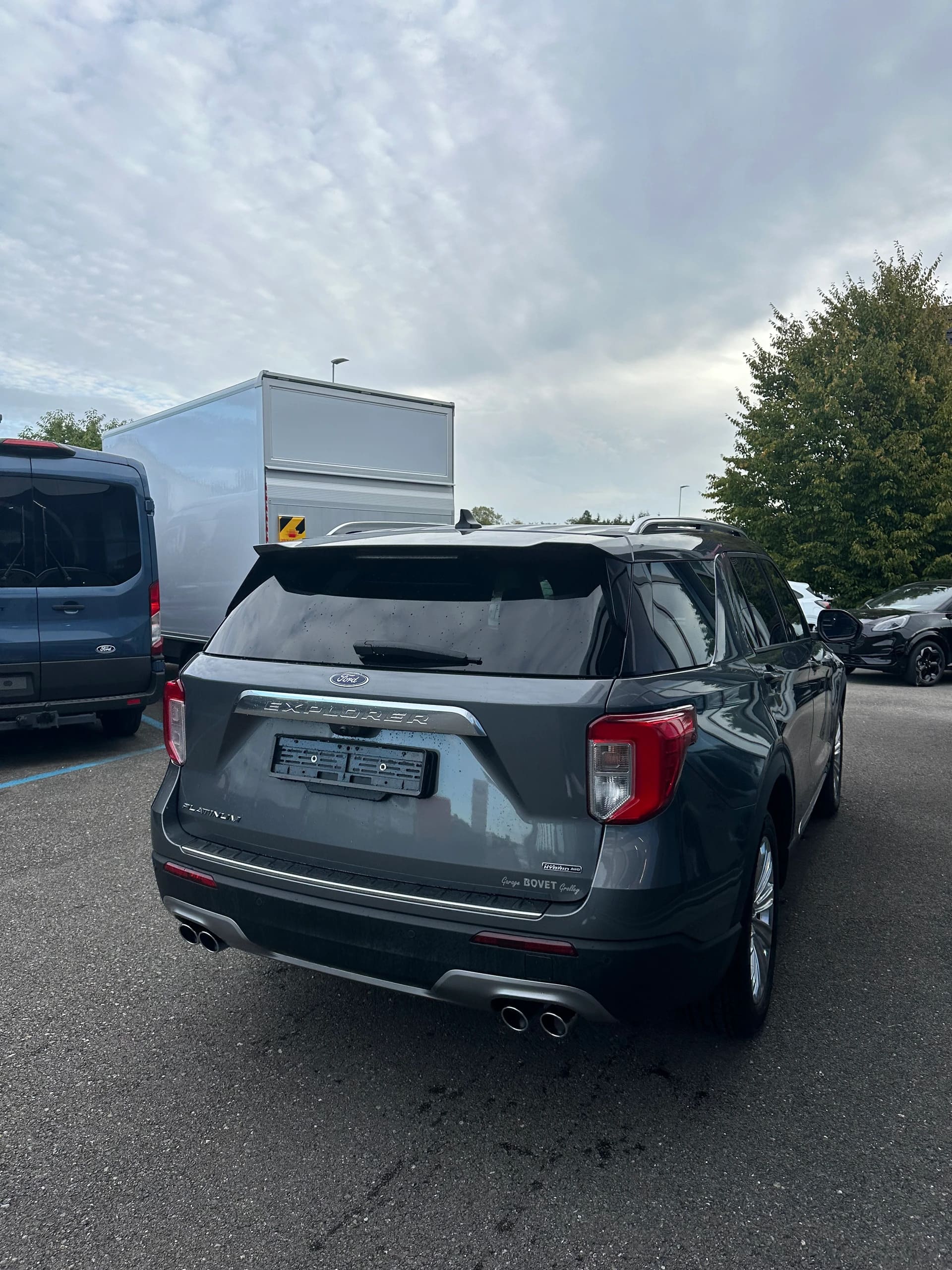FORD Explorer 3.0 V6 Plug-in Hybrid Platinum-image-6