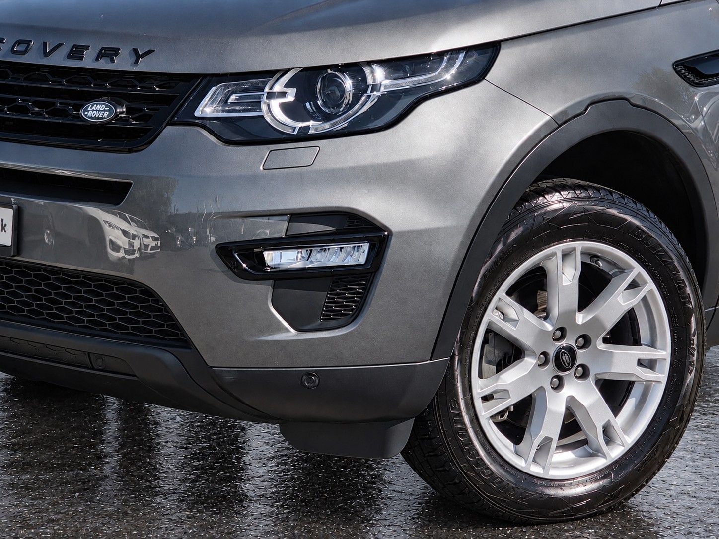 LAND ROVER Discovery Sport 2.0 TD4 HSE Luxury AT9 * CH-Fahrzeug * Frisch ab MFK * Top Zustand *-showroom-element-1